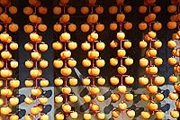 Vista 2 de Sun Dried Persimmons Organic Japanese Hand Massaged Hoshigaki 1 lb