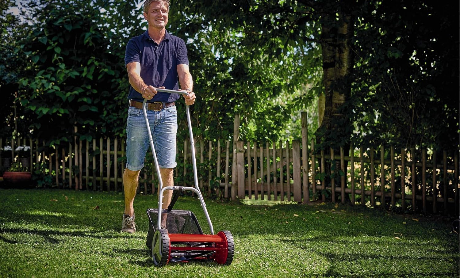 Einhell Tagliaerba a spinta GC-HM 300 (largh. Taglio 30 cm, regolazione altezza taglio su 4-livelli di 13-37 mm, vano raccolta 16 l, 5 rulli elicoidali, consigliato per prati fino a 150mq)