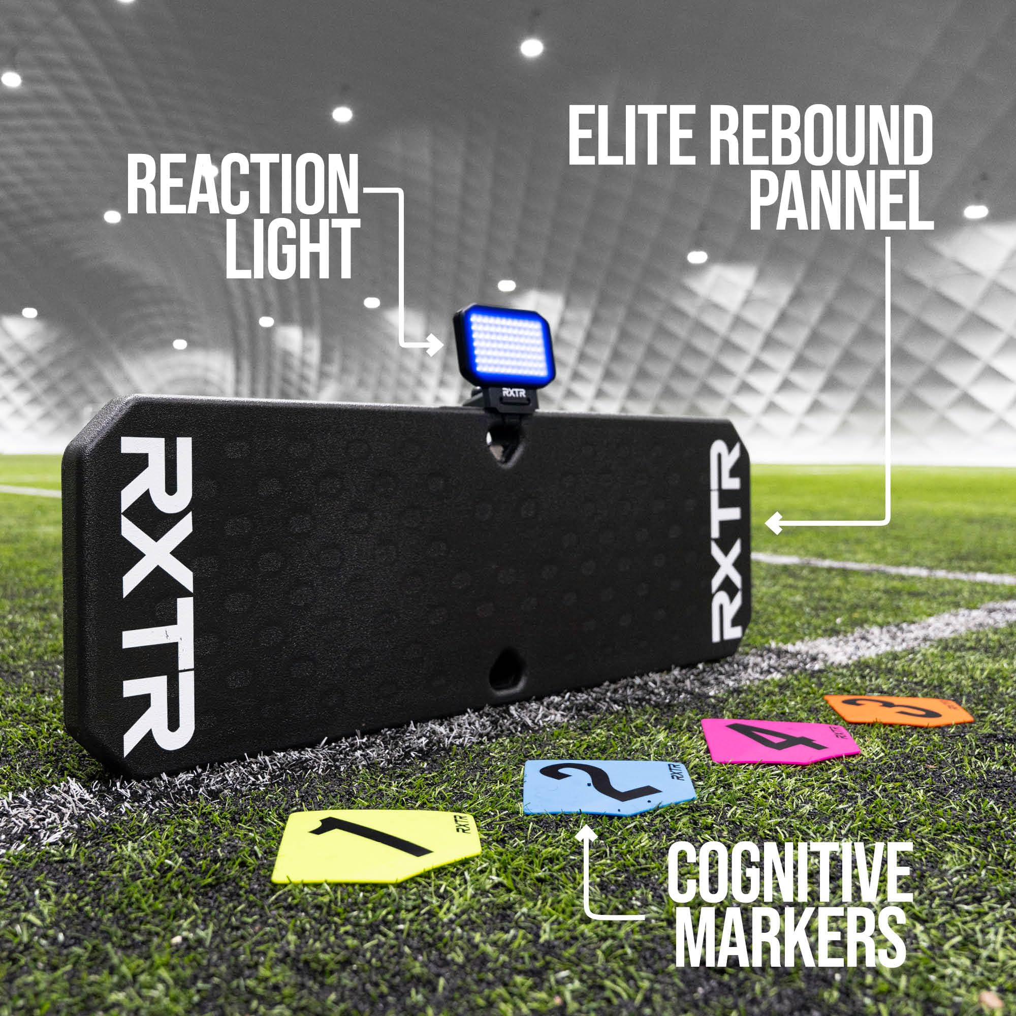 RXTR PRO Coach Soccer Training System – Smart Reaction Light & Soccer Rebound Board con punteggio in tempo reale, 17 esercizi pre-programmati, allenamento senza app per tutti i livelli di abilità