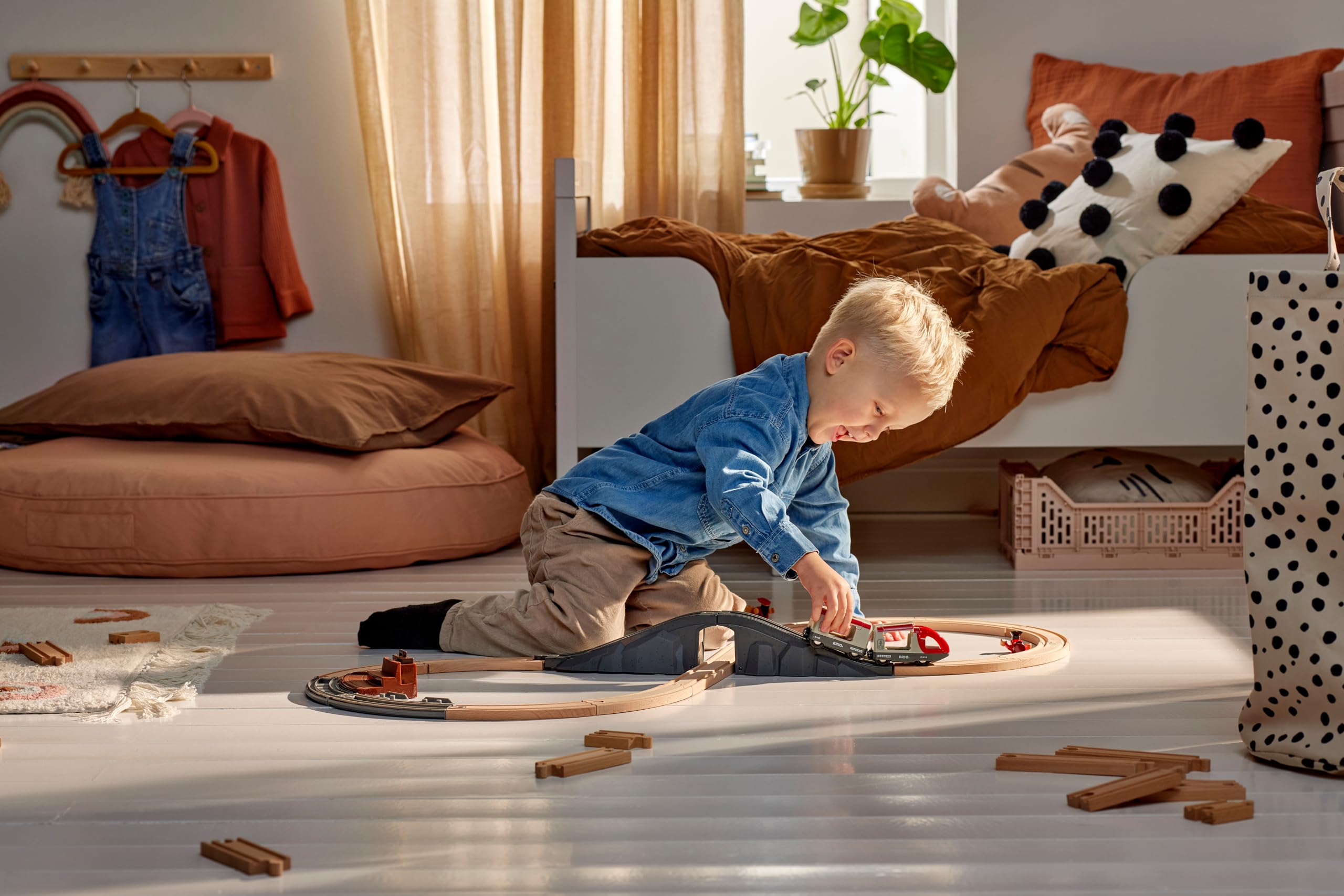 BRIO World – 36079 Reisezug Starter Set A | 22-teiliges Holzspielzeugzugset für Kinder ab 3 Jahren