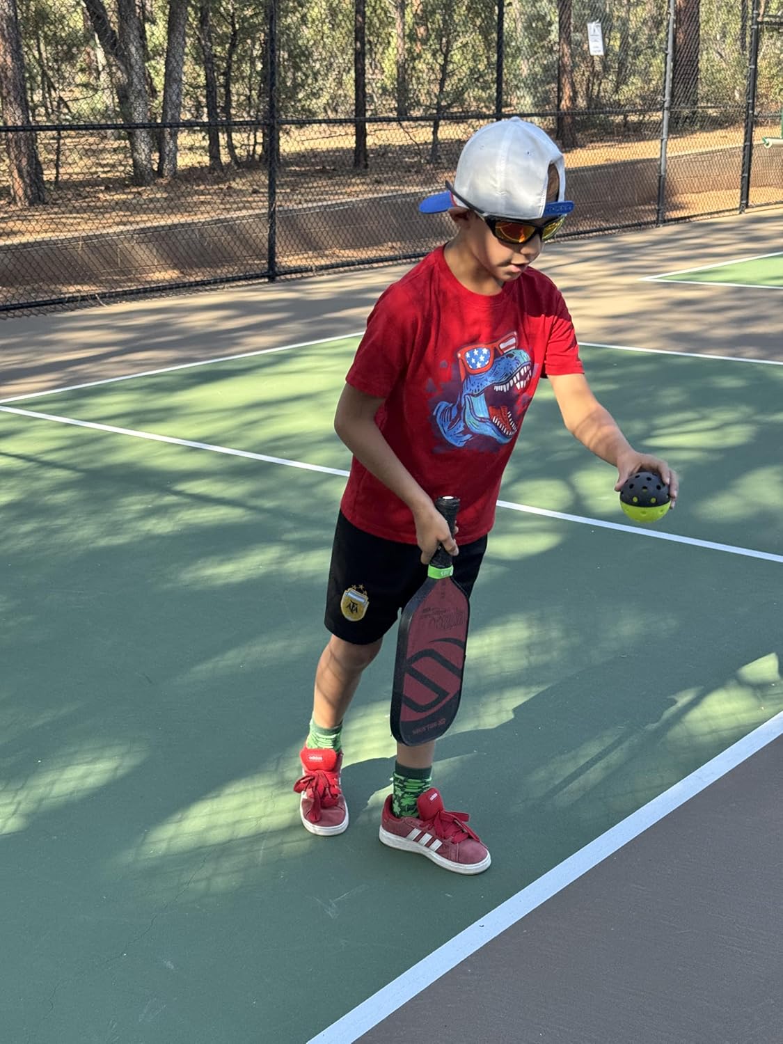 Premium Pickleball Ball Buddy – Hands-Free Pickleball Holder + Bonus Keychain