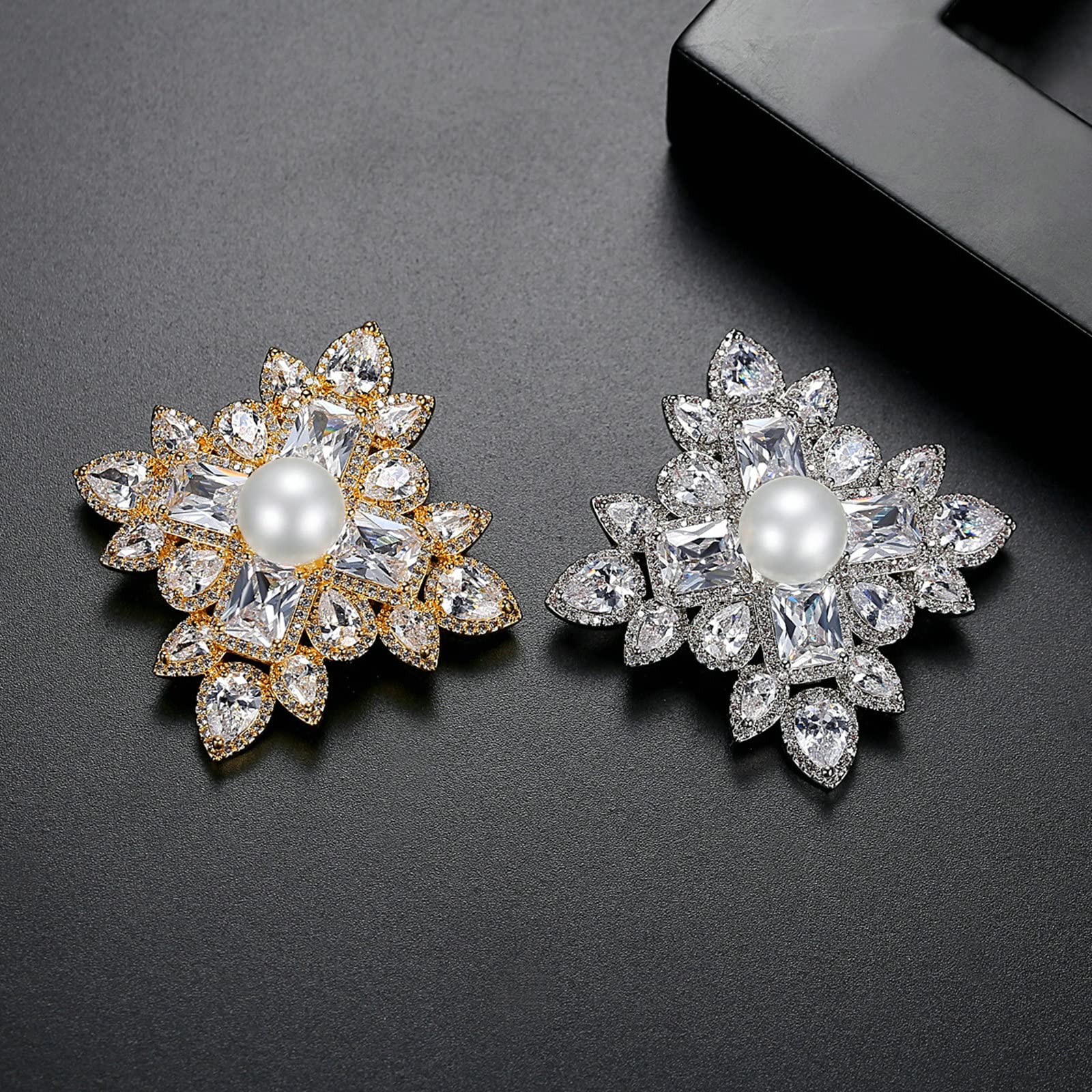 KnSam Damen Brosche, Anstecker Vintage Blume Kupfer Anstecker Zubehör Frau Mädchen Zirkonia Silber Anstecknadel