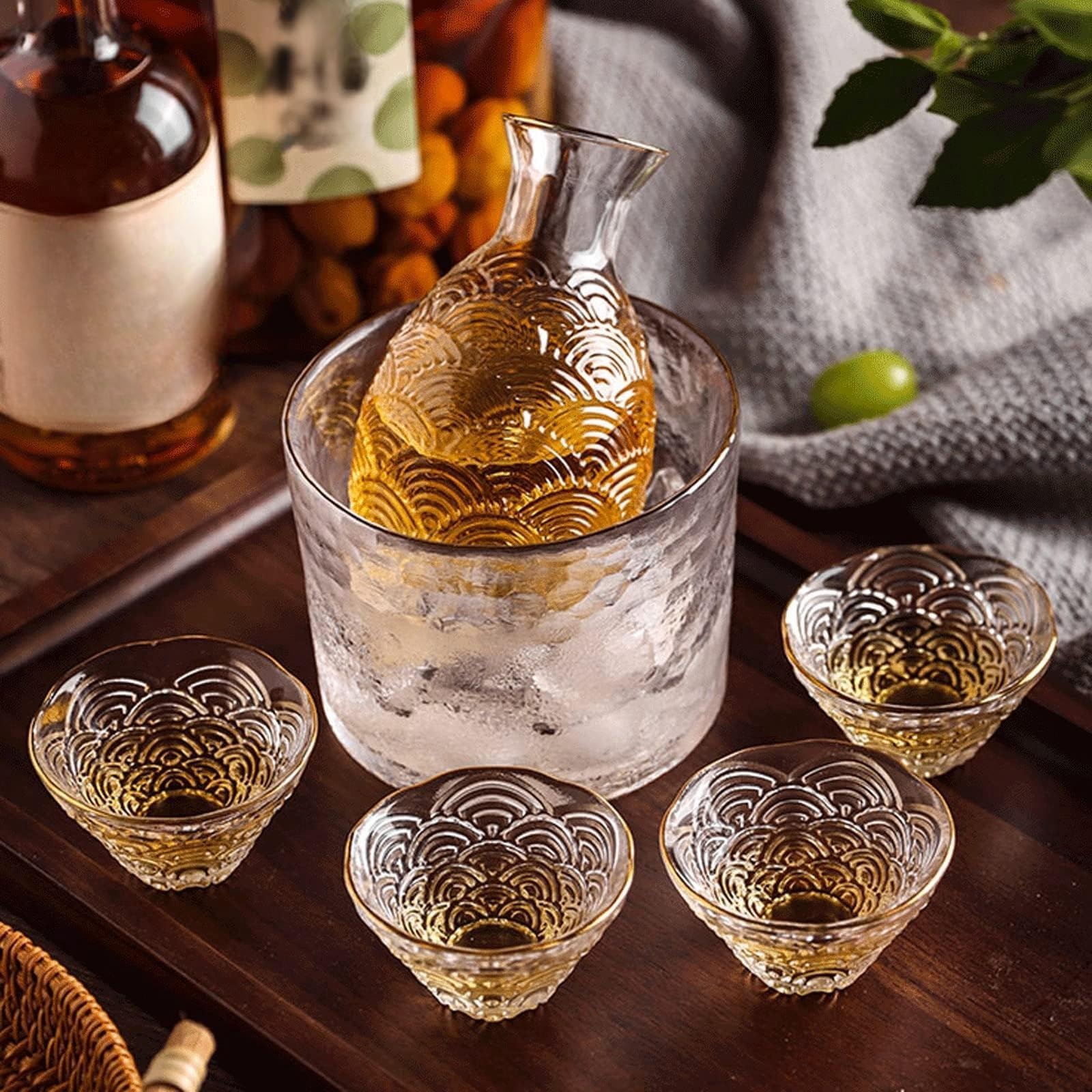 6 PCS Japanese Sake Set, 250ml Glass Sake Set, Includes 1 Sake Bottle 1 Sake Tank and 4 Sake Cups For Serving Hot Or Cold Sake At Home Or At A Restaurant