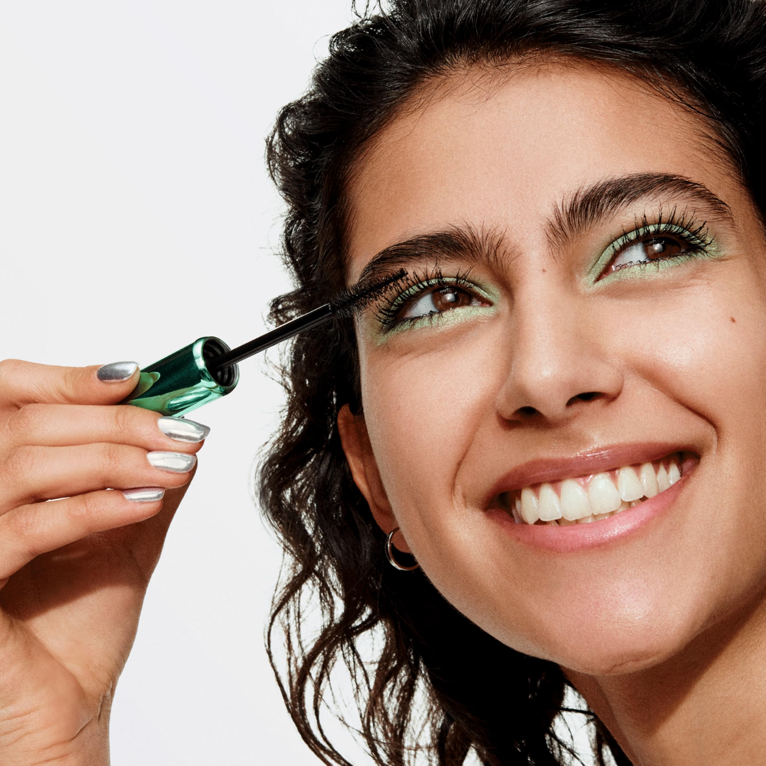 Clinique High Impact High-Fi™ Full Volume Mascara | Hochpigmentierte Mascara mit Fasern für einen Falsche-Wimpern-Effekt | maximales Volumen + verklumpt nicht + sicher für empfindliche Augen