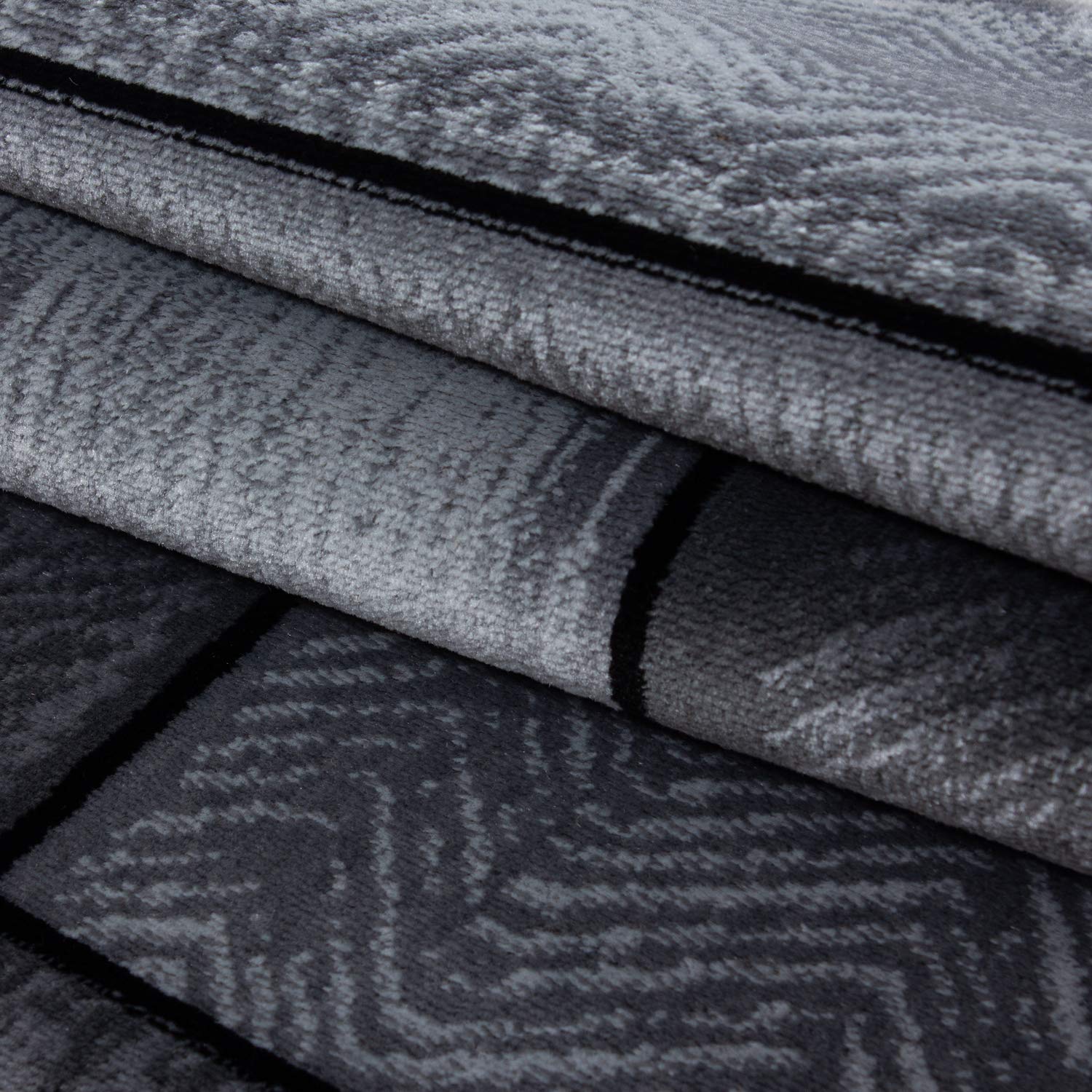 Carpettex Moderno Tappeto per Soggiorno 140x200 cm Nero, Design astratto a quadri - Tappeto a Pelo Corto per Sala da Pranzo e Camera da Letto, Extra Morbido e Facile da Pulire