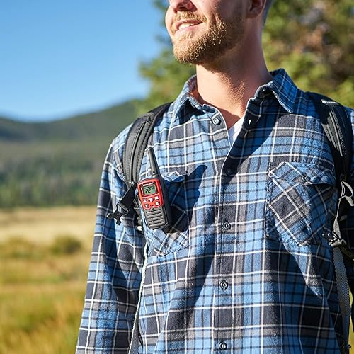 Miniatura 6 de Midland T31VP - Walkie Talkie FRS de 22 canales, radio bidireccional de hasta 26 millas, color rojonegro (paquete de 6)