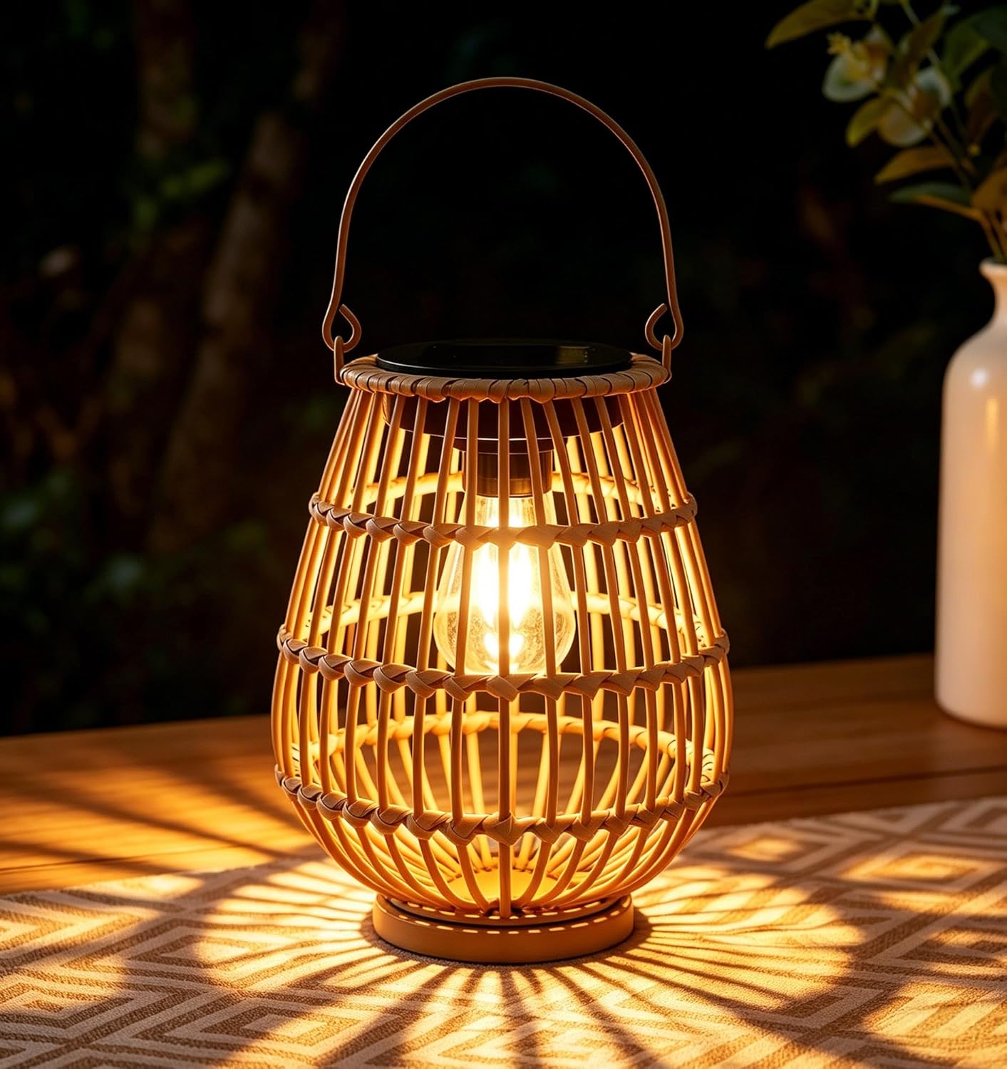 Solar Lanterns Outdoor, Handwoven Waterproof Hanging Rattan Solar Lights Gifts for Women Christmas Birthday Lamp Lights, Decoration for Outside Yard Garden Porch Patio Trees Lawn Pathway, 1 Pack