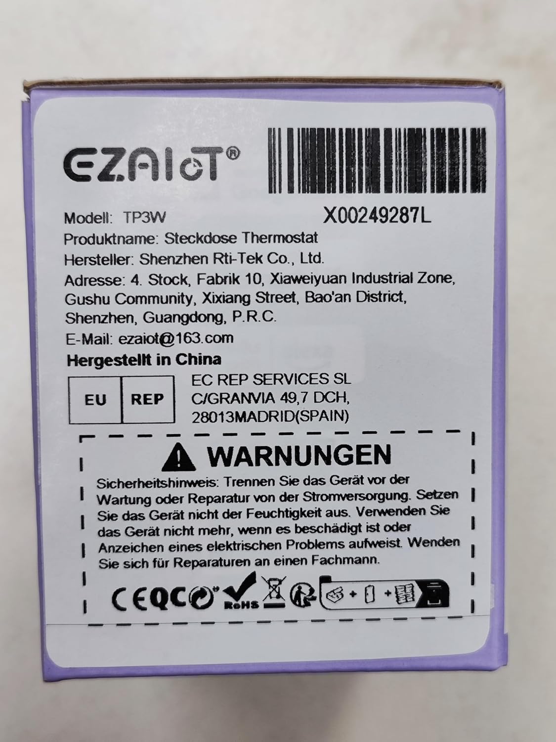 Product packaging with safety warnings in German