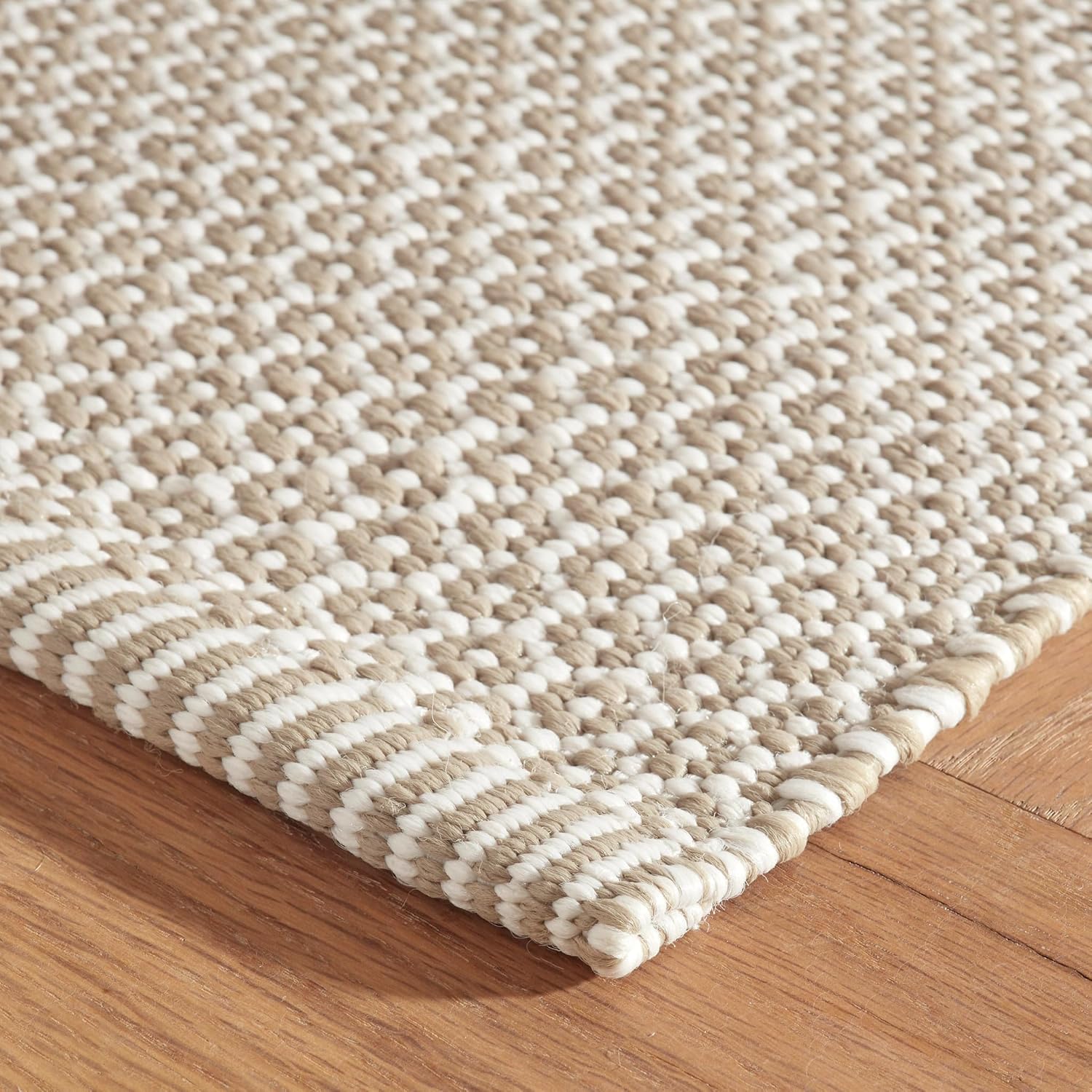 Dash and Albert Finn Indoor/Outdoor Area Rug - 2' x 3' Khaki Honeycomb Handwoven Accent Rug - Durable, Fade Resistant, High Traffic Friendly - Premium Luxury Hotel Quality Soft Breathable
