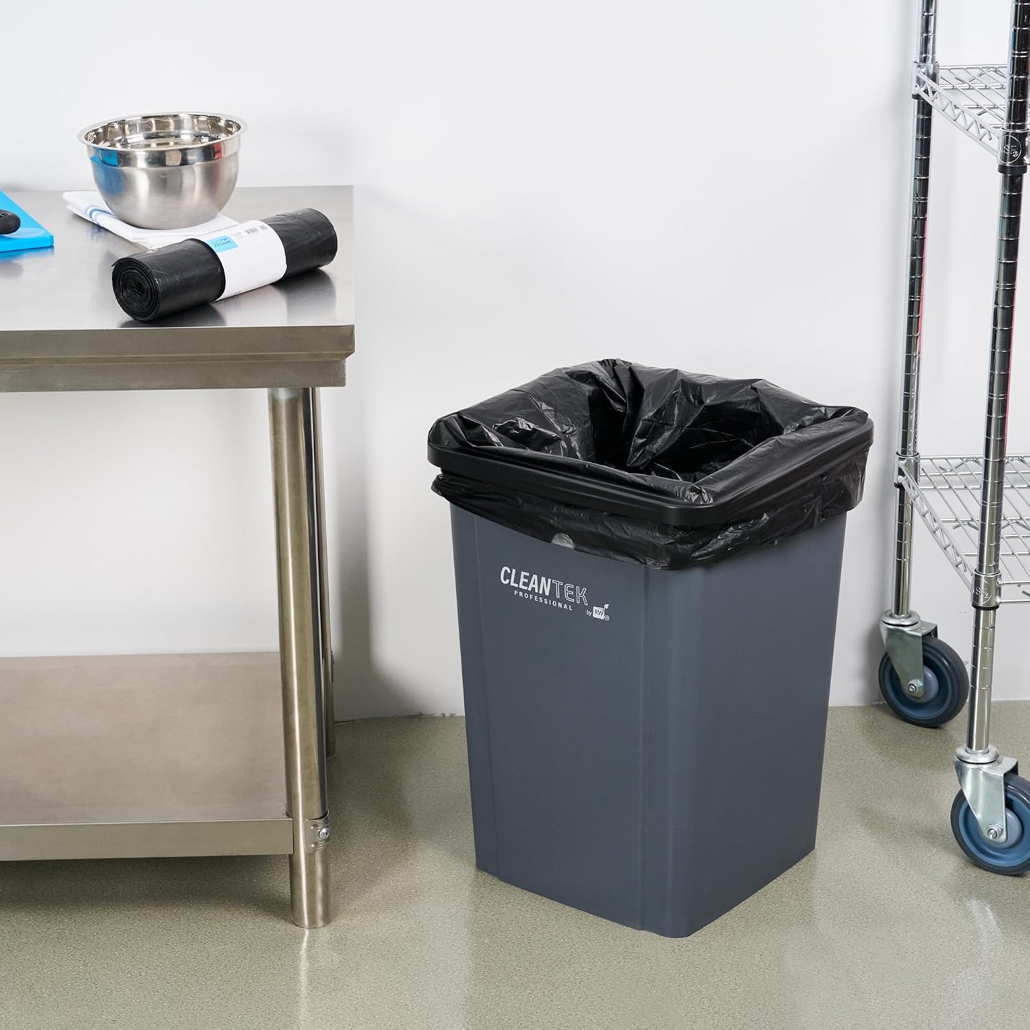 Restaurantware 23 gal Black Plastic Trash Can Liner, 200 Pack