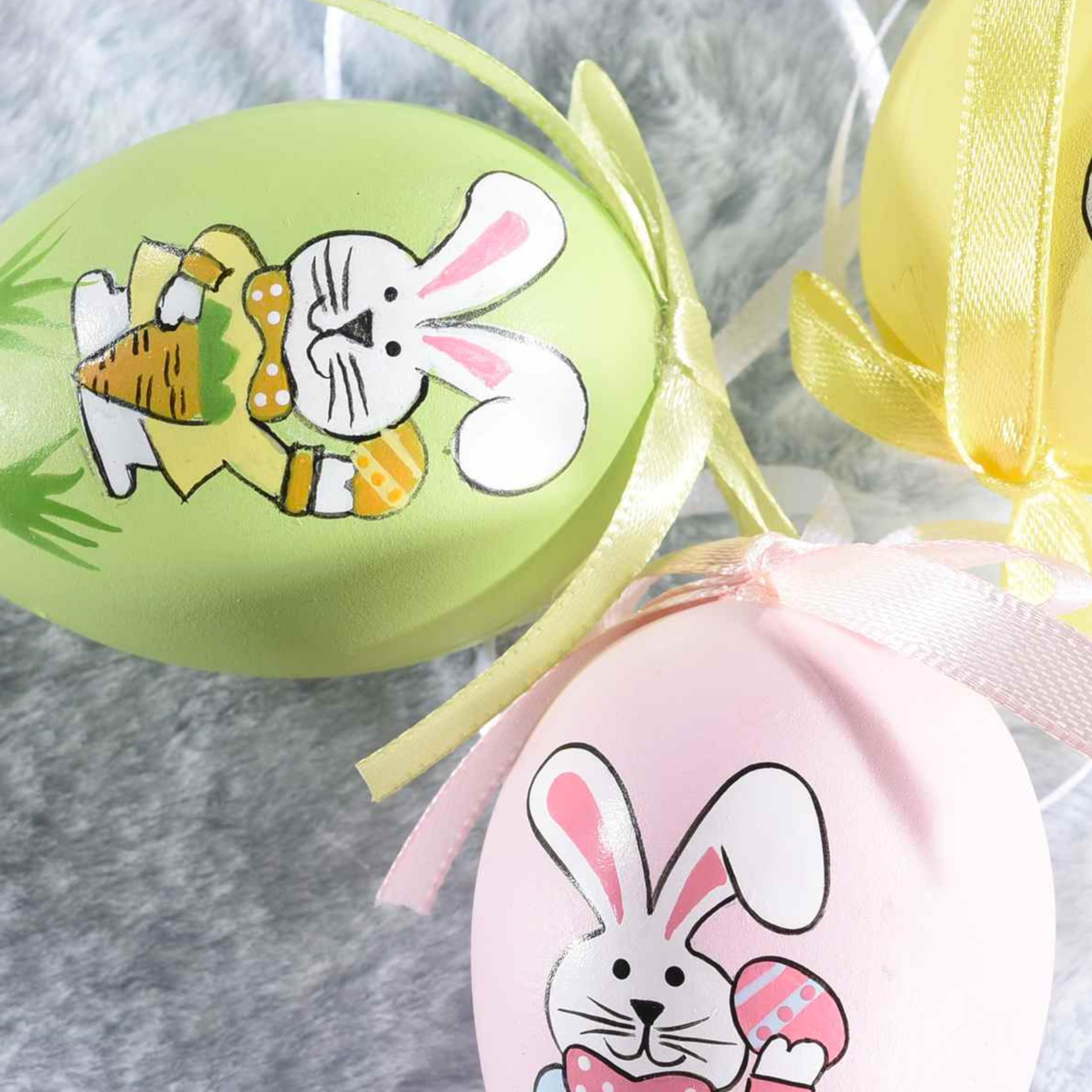 Gruppo Maruccia - 36 bemalte Ostereier zum Aufhängen - mit dekorativen Hasen - Dekoration für Ostern und Haus