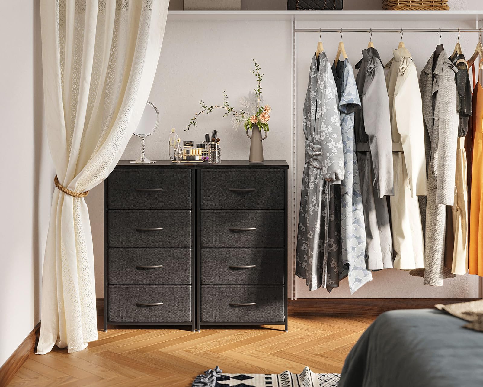 Coleshome Smalle commode met laden, met 4 laden, kleine commode met stoffen lade, stabiel stalen frame, houten plaat, geschikt voor slaapkamer en woonkamer, zwart