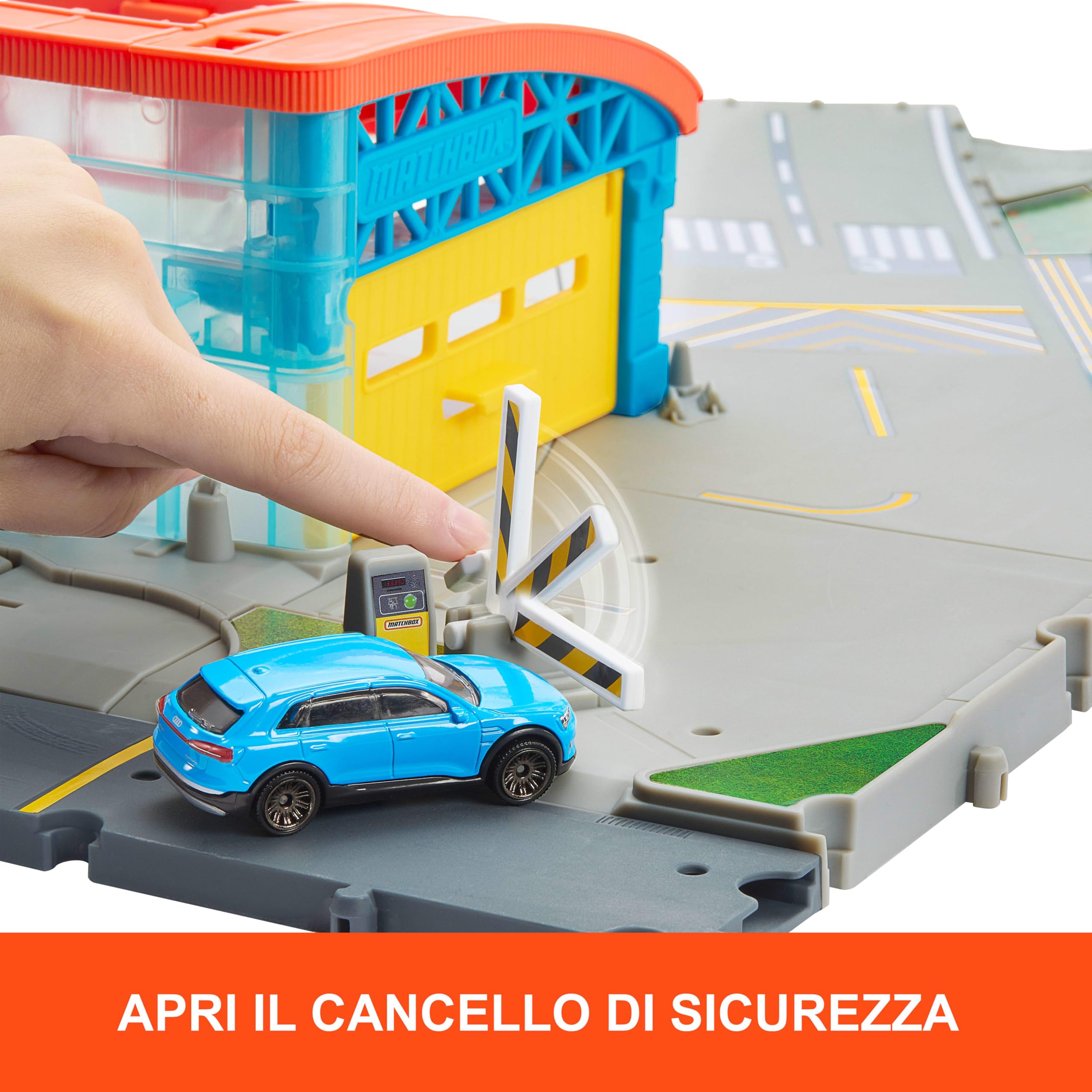 Matchbox - Decollo in Aeroporto, playset con torre di controllo e controller, pista, hangar e due veicoli, include un aereo e 1 Audi in scala 1:64, giocattolo per bambini, 3+ anni, JBW37