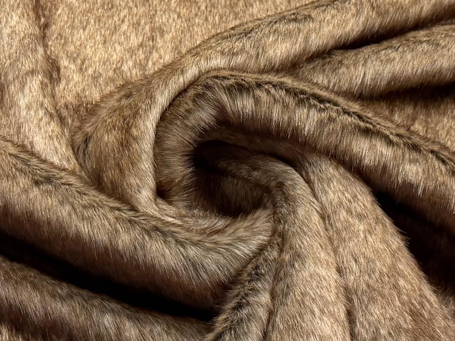 Super Luxury Faux Fur Fabric Material Brown Wolf 1MTR