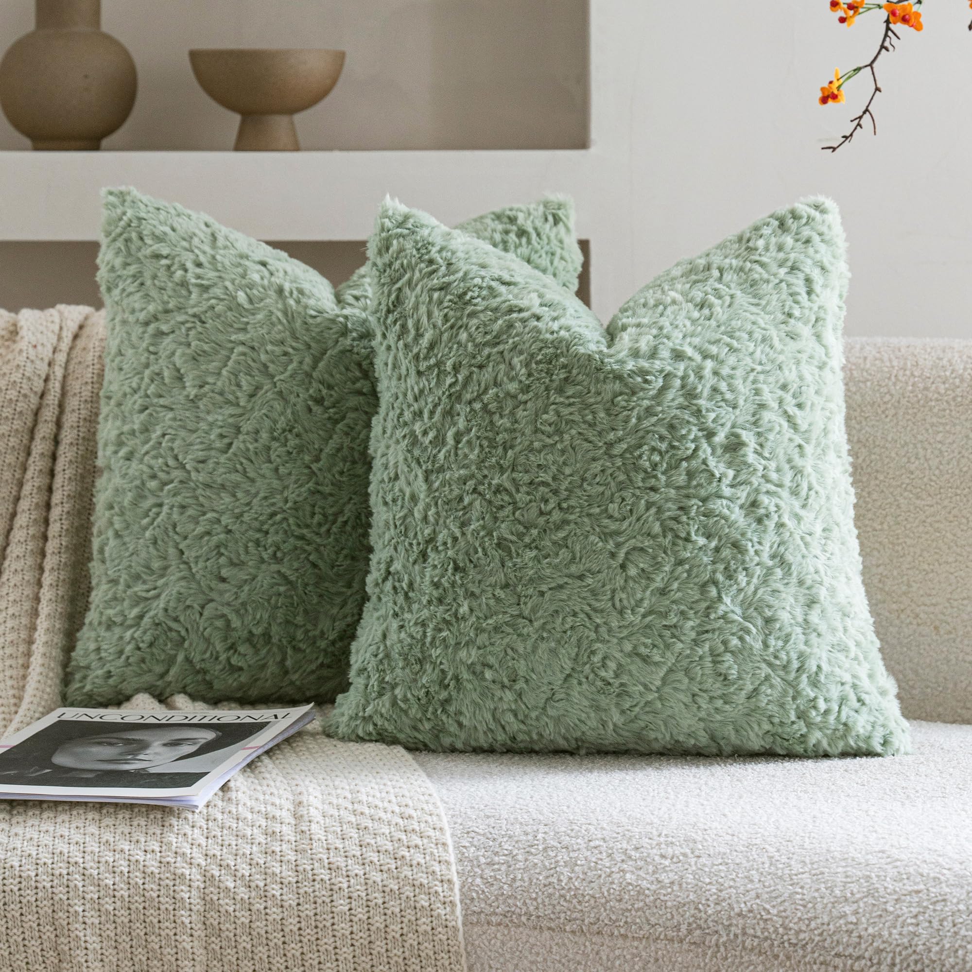 Neelvin 2er Set Kissenbezug Kunstpelz Pelz Plüsch Dekorative Kissenbezüge Sofakissen Kuschelig weich Couchkissen Dekokissen für Couch Sofa Wohnzimmer Schlafzimmer Grün 60 x60 cm
