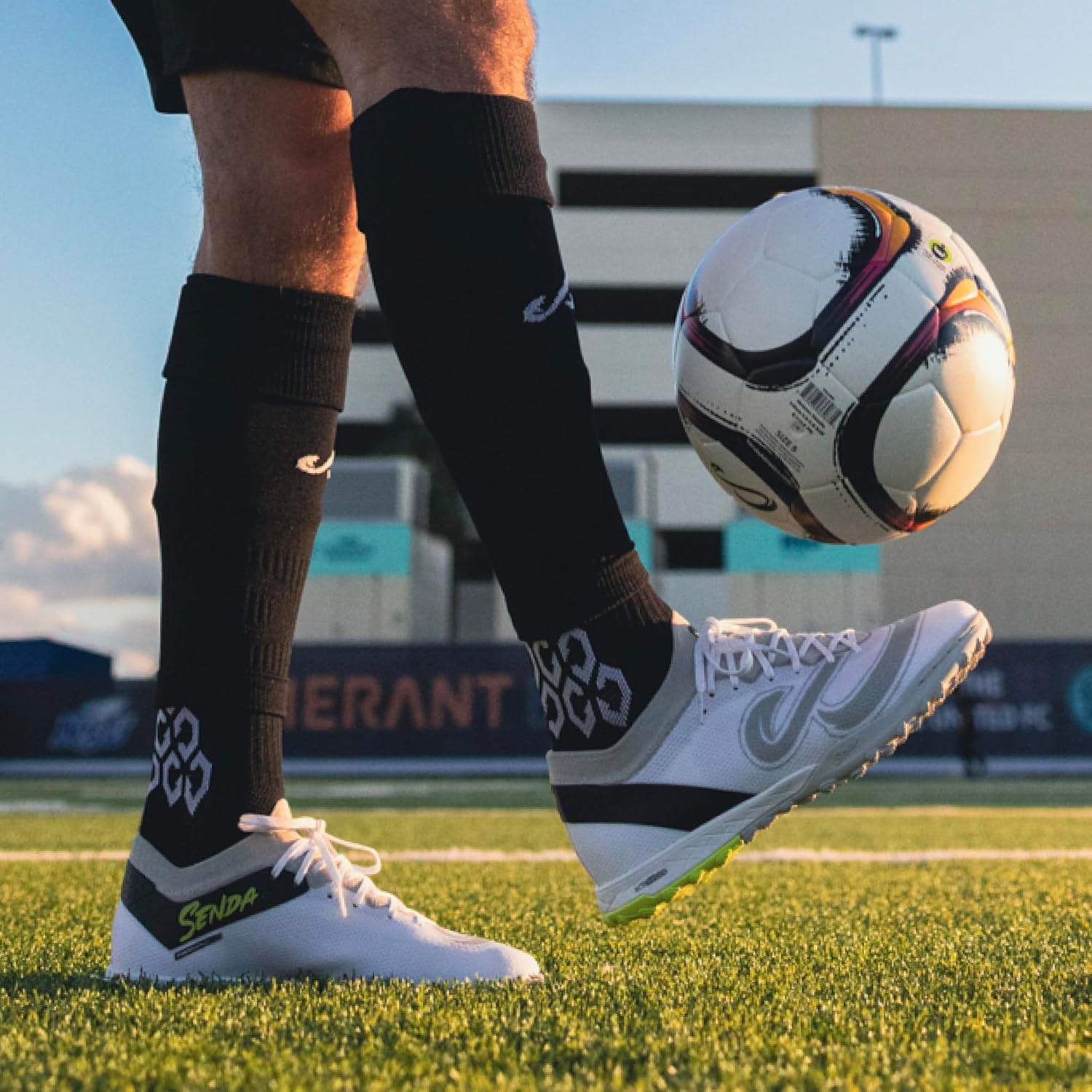 SENDA Pampa Pro Turf Soccer Cleats, Unisex