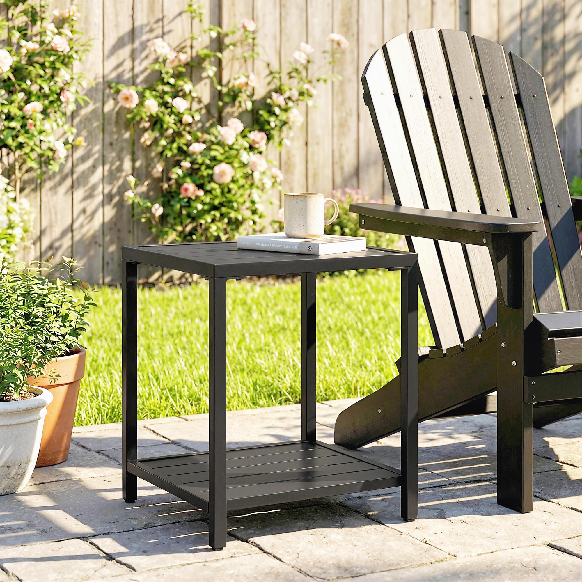 Outsunny Table Basse Extérieure Métal 2 Niveaux, Table de Jardin Carrée avec Étagère, Résistante aux Intempéries, Noir