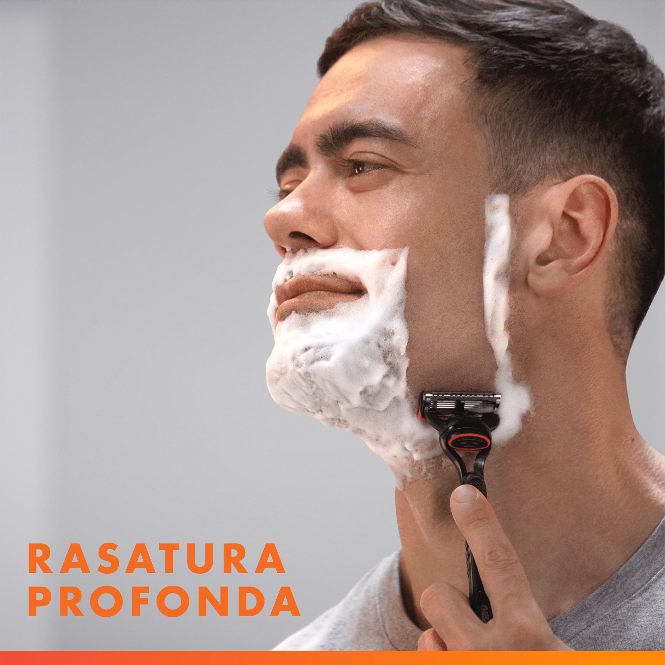 Gillette Rasoio Barba Manuale + 8 Lamette Gillette Fusion 5, LAMETTE DA BARBA Di Ricambio a 5 Lame e Rasoio Manuale Fusion 5, Rasatura Scorrevole con Striscia Lubrificante - 2