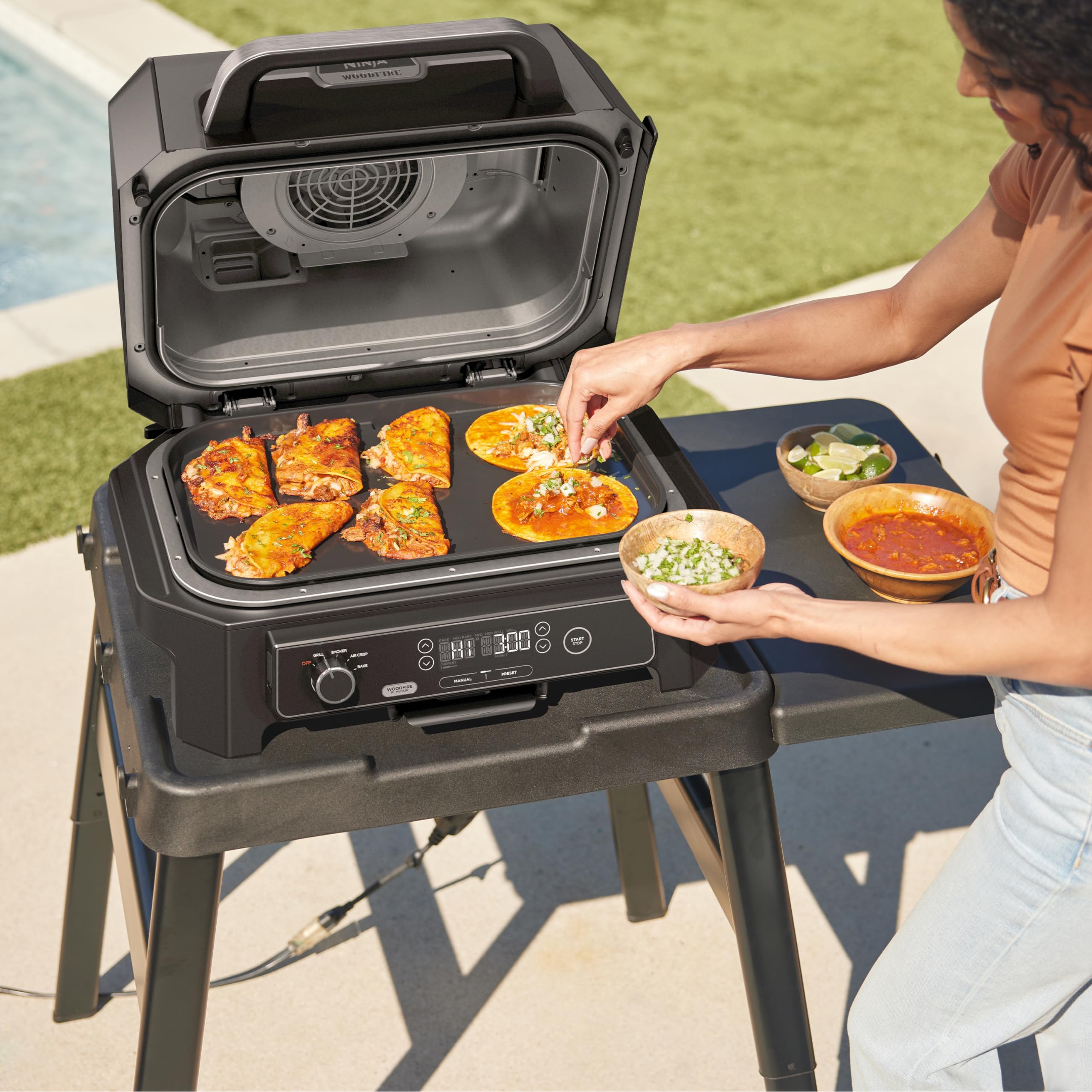 Ninja Woodfire XL płaski talerz, nieprzywierający, płaski talerz, oficjalne akcesorium, kompatybilne z Ninja Woodfire XL BBQ Grill OG850 / OG901, czarny, XSKOGXLFPLTEU