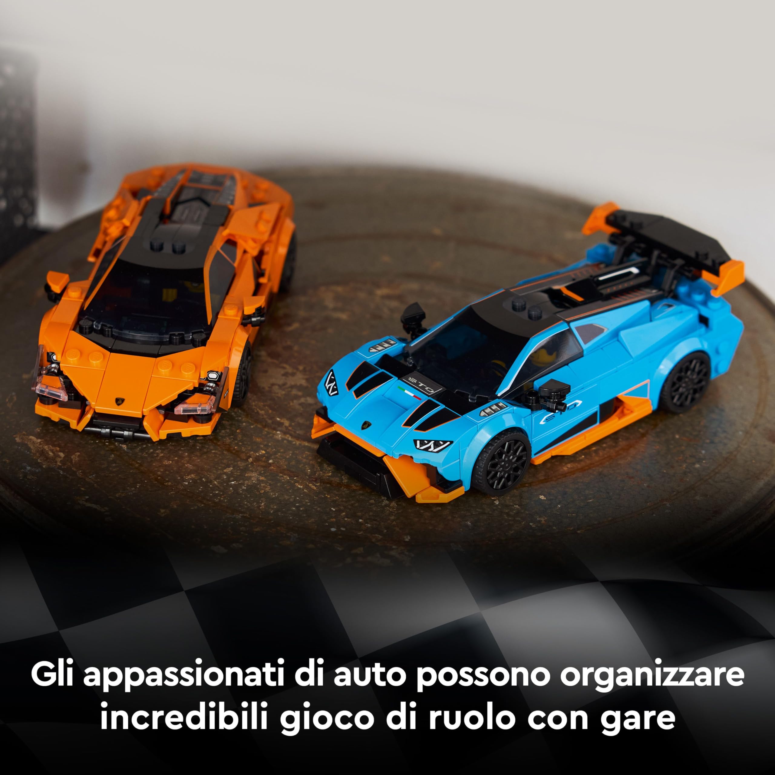 LEGO Speed Champions Lamborghini Revuelto e Huracán STO - Modellini di Auto da Corsa - Macchine Giocattolo con 2 Minifigure dei Piloti - Regalo di Compleanno per Bambini da 10 Anni in su - 77238 | Kit modello auto da corsa, 2 minifigure pilota, set da col