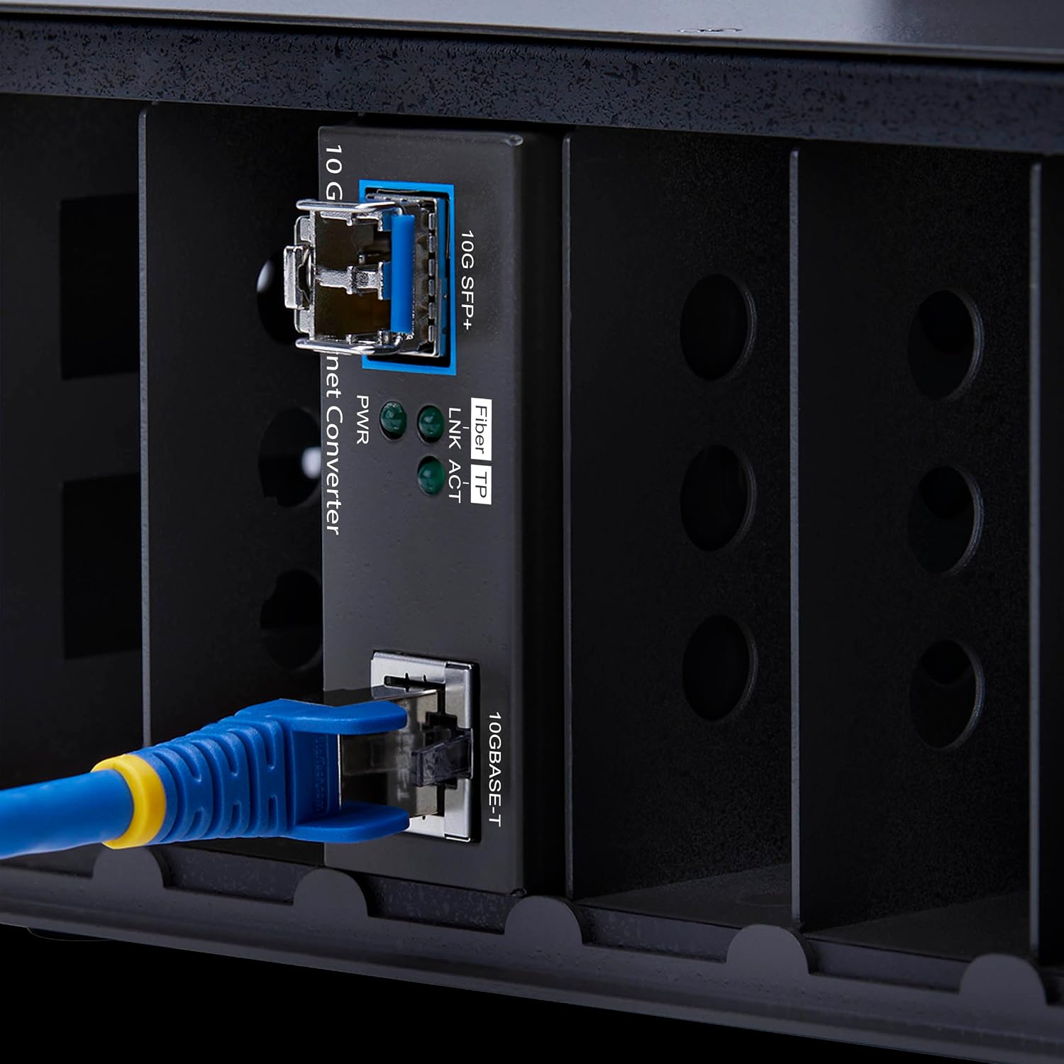 StarTech 10GbE Open SFP+ Fiber Media Converter, Standalone 10 Gigabit Ethernet RJ-45 to 10GBASE-X SFP+, Single-Mode/Multi-Mode, 16K Jumbo Frames - TAA