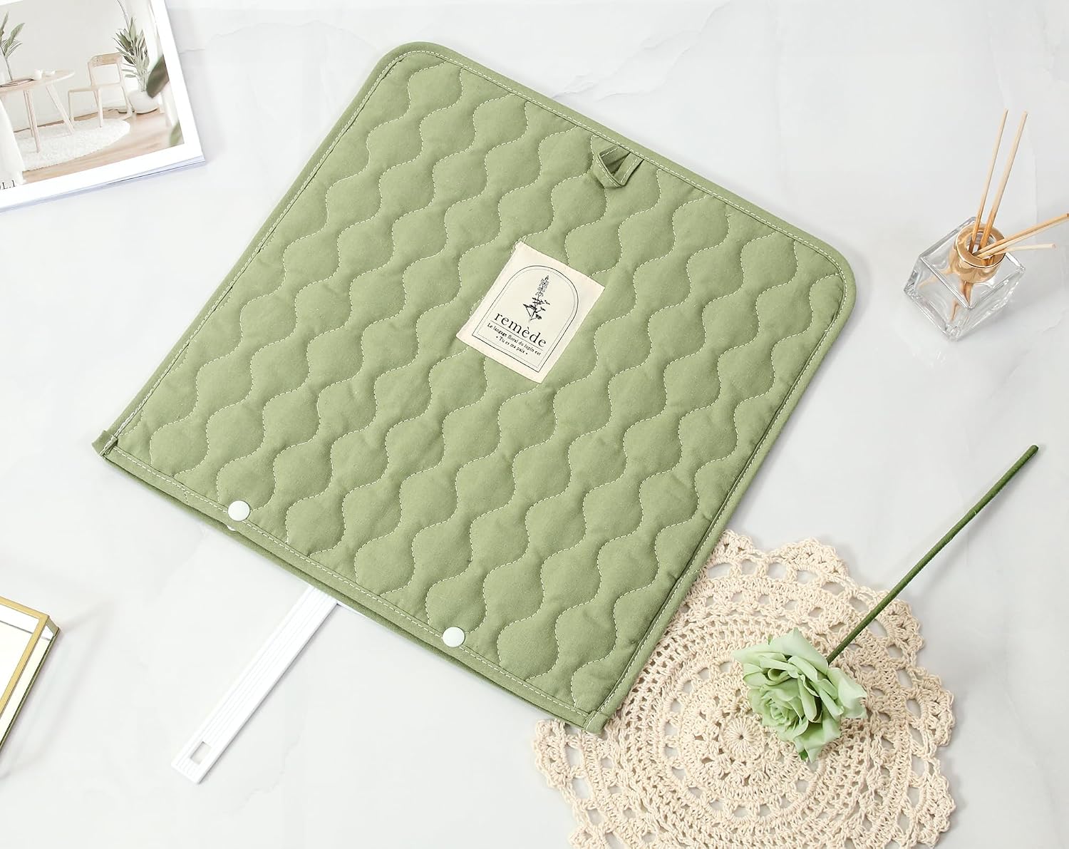 不二貿易(Fujiboeki) Fuji Boeki Shikatsu Fan Case, Clear and Fascinating! W 13.8 x D 0.2 x H 14.2 inches (35 x 0.5 x 36 cm), Green, Remede 53918
