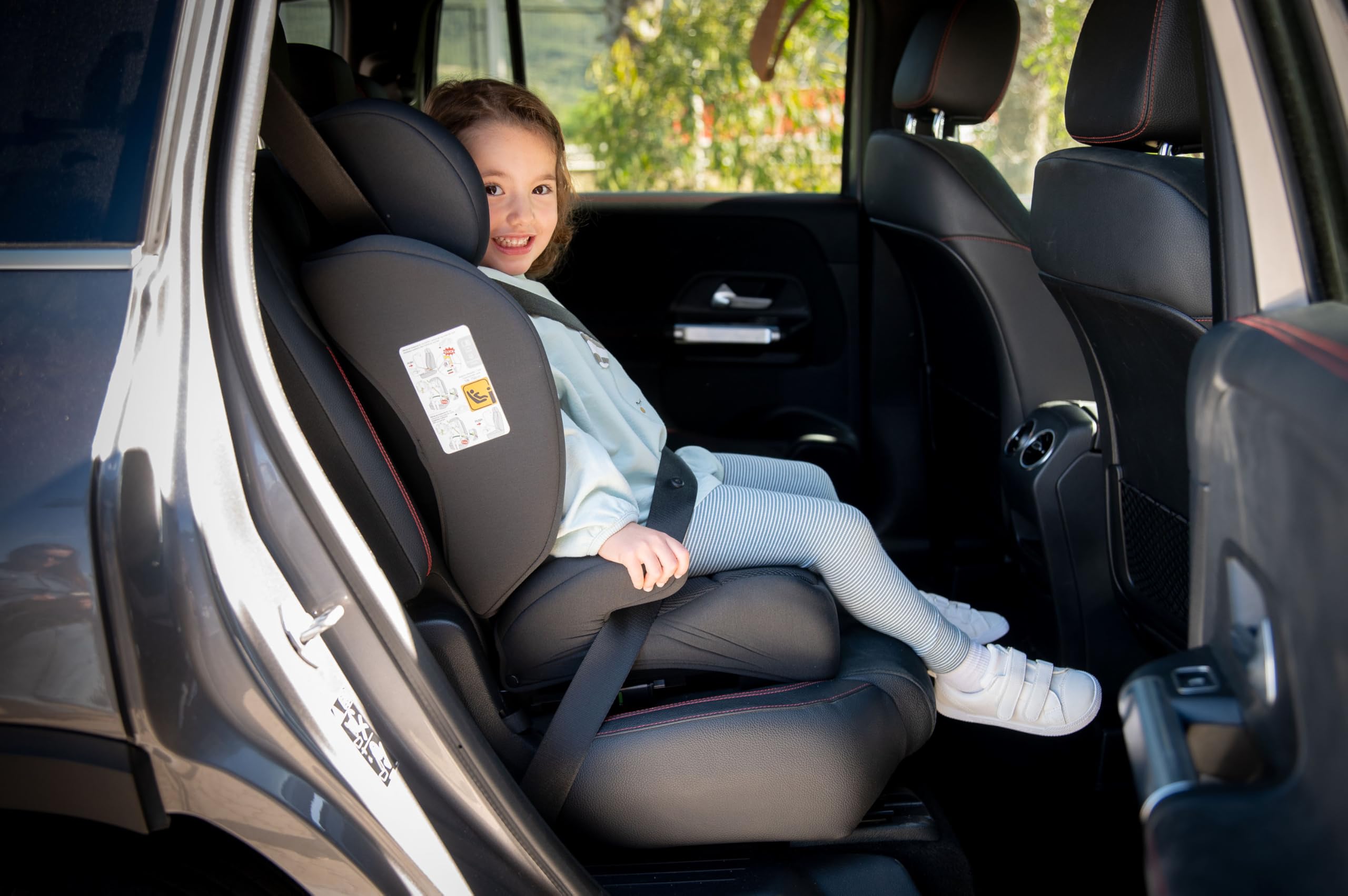 First Step Explorer Fix Silla Coche Niño i-Size (100-150 cm), Grupo 2/3 ISOFIX, Reposacabezas 13 Posiciones, Reclinable, Protección Lateral SPS, De 3,5 a 12 Años, Convertible en Alzador, Negro