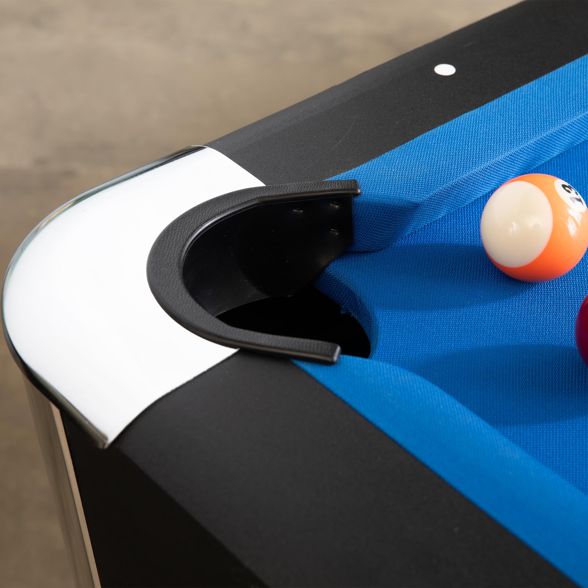 Billardtisch San Diego in Größe 6/7ft. hochwertiger Poolbillard, 20 mm Starke MDF Spielplatte, Naturbandengummi, Kammgartuch, Ballrücklauf, inkl. Spielzubehör