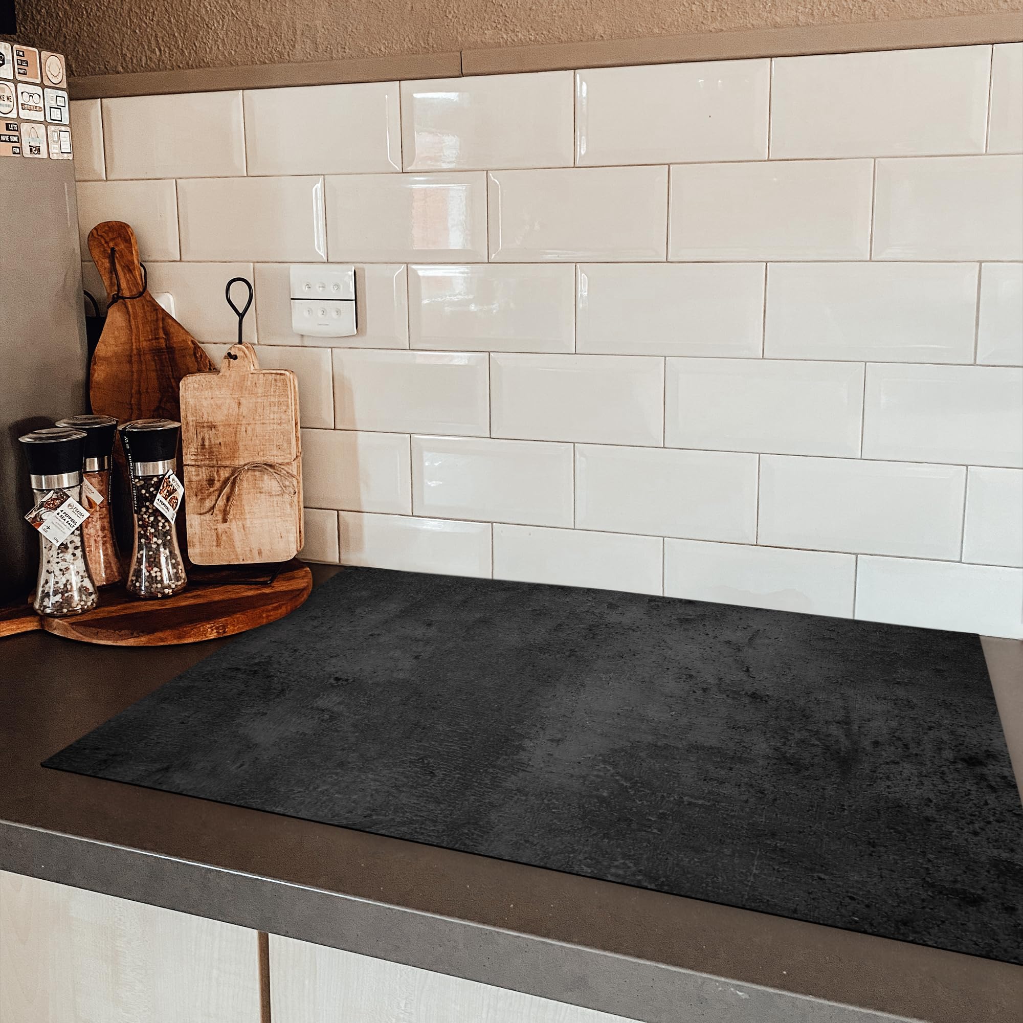 KitchenYeah Protection Plaque Cuisson Cache Induction 80x52 cm Béton Gris Noir
