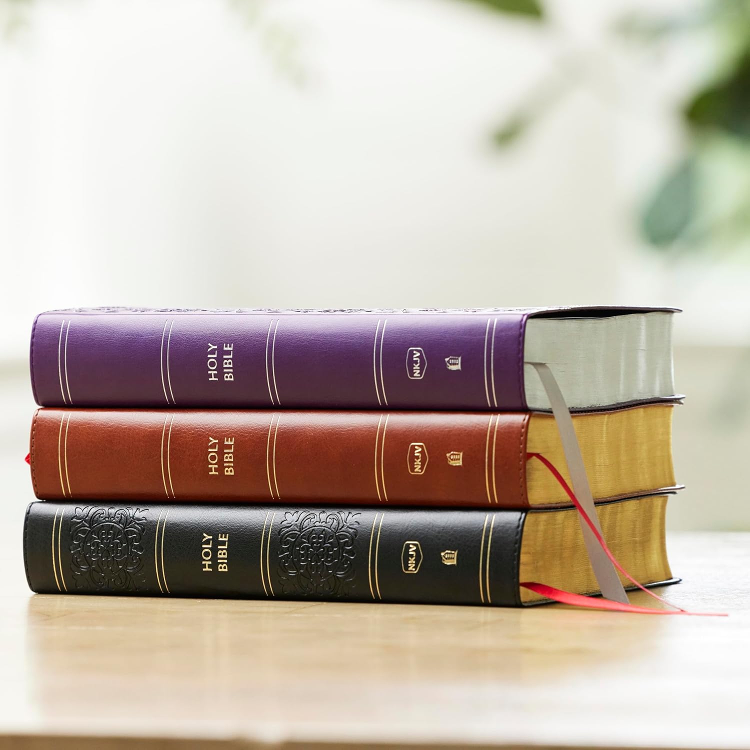 NKJV Giant Print End-of-Verse Reference Bible, Brown Leathersoft, Red Letter, Comfort Print: Holy Bible - Image 12