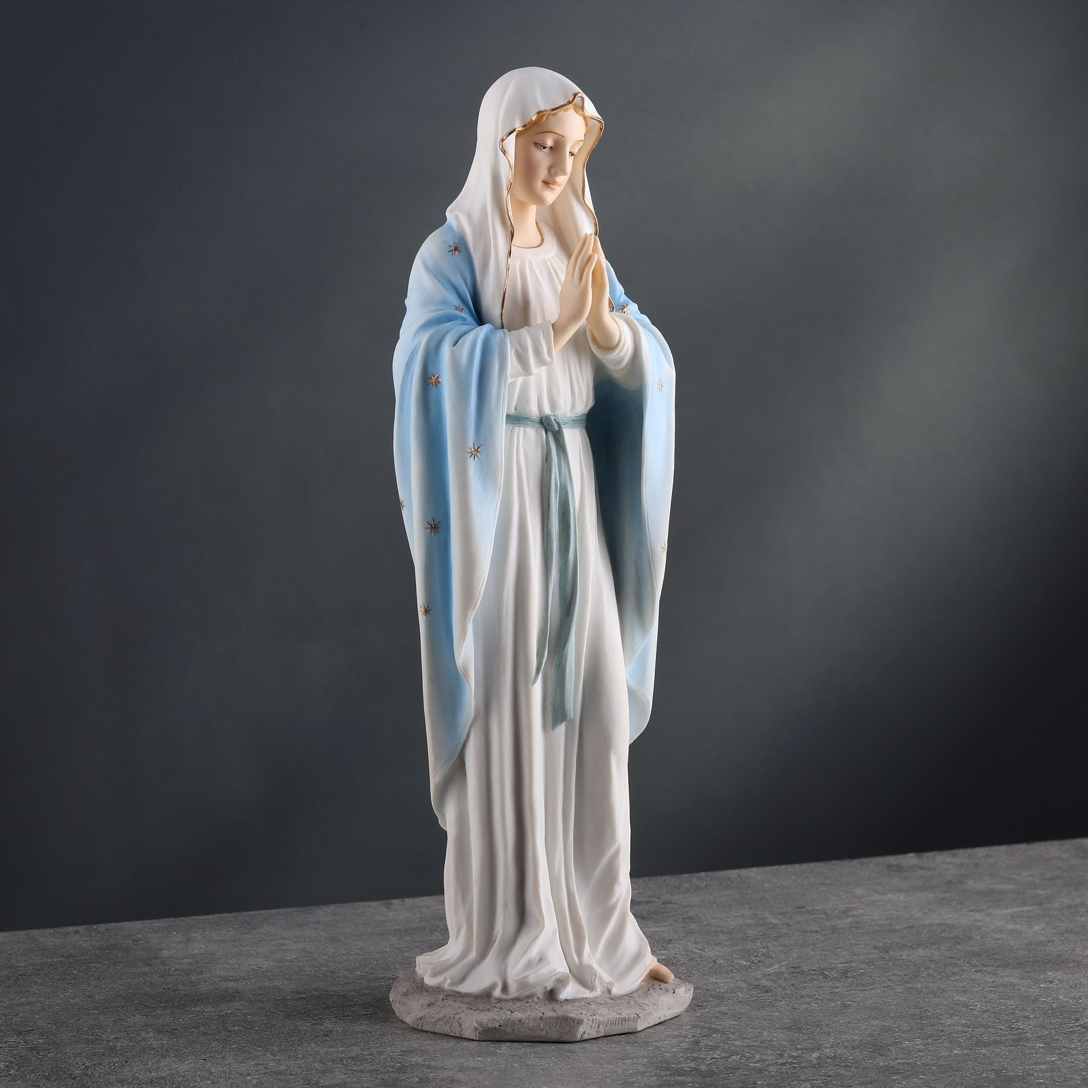 Amazon｜Blessed Virgin Mary Our Lady of Grace 11 3 / 4｜インテリア