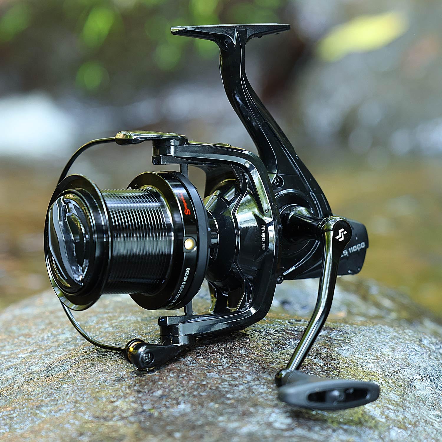 Sougayilang Mulinello da pesca per acqua salata – Mulinello da pesca fino a 21,8 kg Max Drag Big Game, mulinelli da pesca Surf con telaio in grafite, rapporto di trasmissione 4,6: 1 Pesante lungo