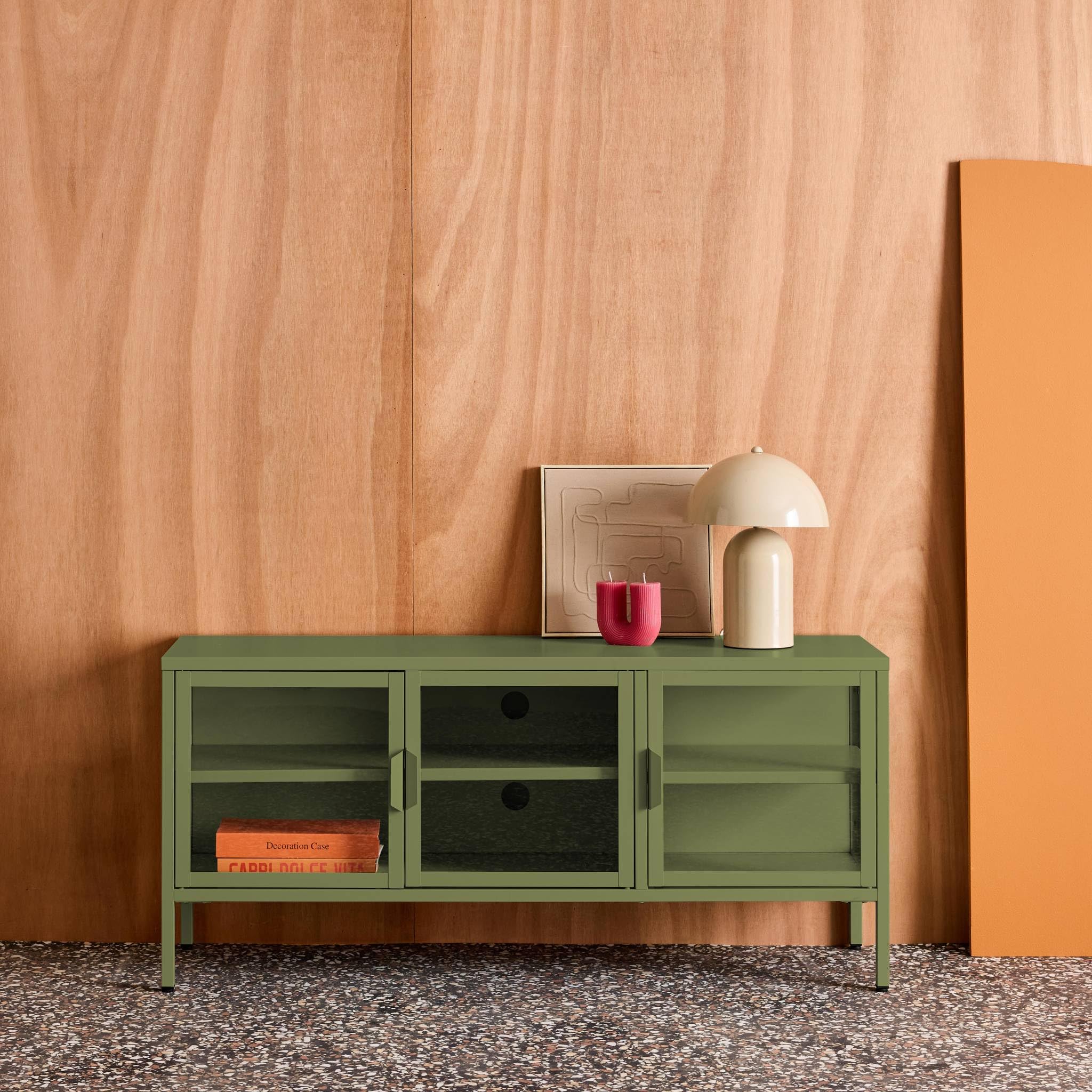 Alice's Garden sweeek-Mueble de TV Industrial de Metal y Vidrio Templado con 3 Puertas, 120cm Verde - 120x35x55 cm | Arkansas