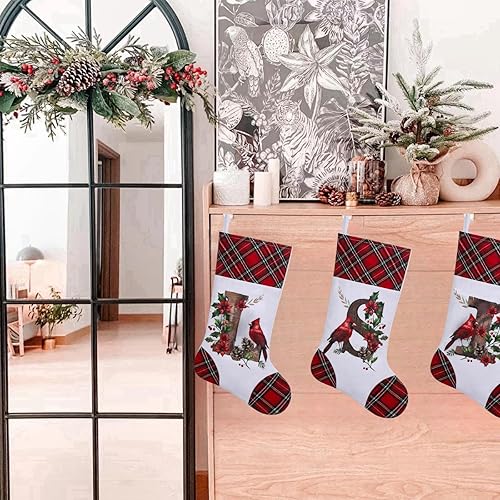 Miniatura 6 de Medias de Navidad personalizadas de 20 pulgadas, diseño cardenal, medias con monograma inicial para decoración colgante de chimenea, familia, letra E