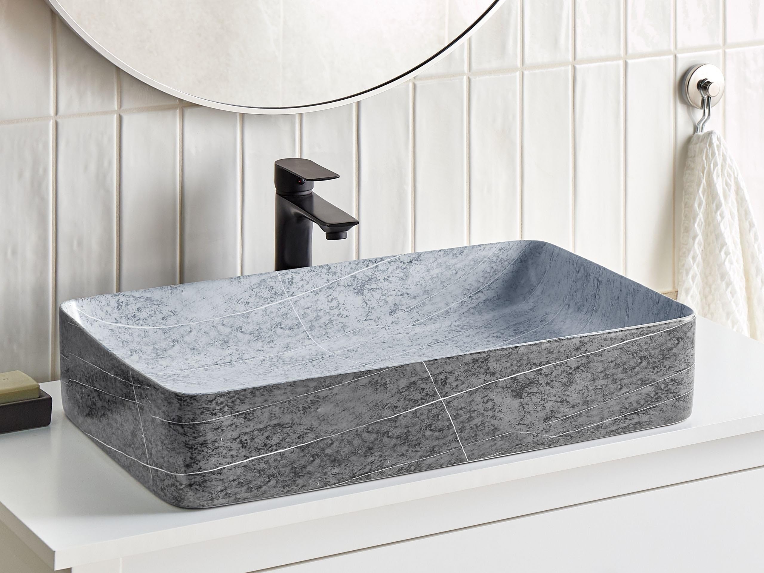Umywalka łazienkowa nablatowa ceramiczna 61 x 35 cm styl industrialny szara Artaj