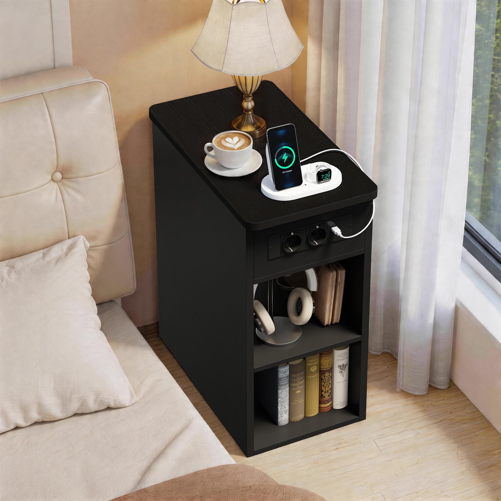 YOUDENOVA Comodini Camera da Letto, Comodino Stretto 30 cm, con Presa Elettrica Integrata, 2 Ripiani a Giorno e Vani Nascosti, Tavolino Salotto per Soggiorno Vamera da Letto, Nero