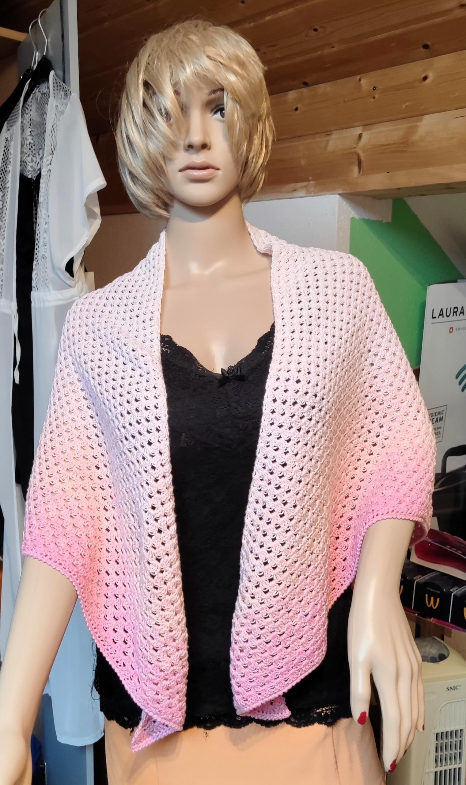 AngiesStrickZauber : Handgemacht/Wickelschal/Schal/gehäkelt/Farbverlaufsgarn/Dreieckstuch/Tuch/Loop