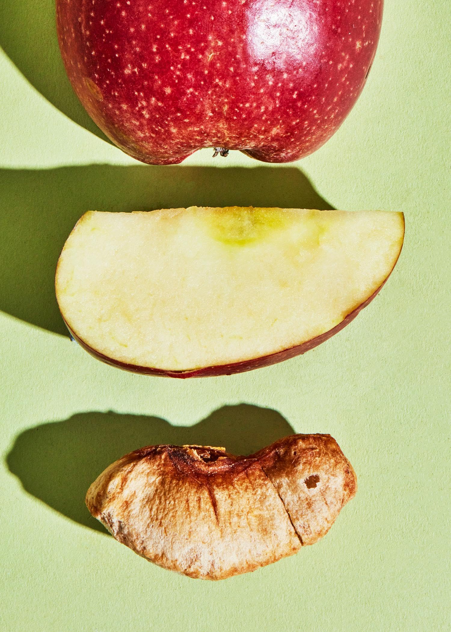 KoRo - Pomme soufflée biologique 500 g - Sans sucre ajouté - Particulièrement croquante - Aromatique-fruité - 100 % plaisir des fruits.