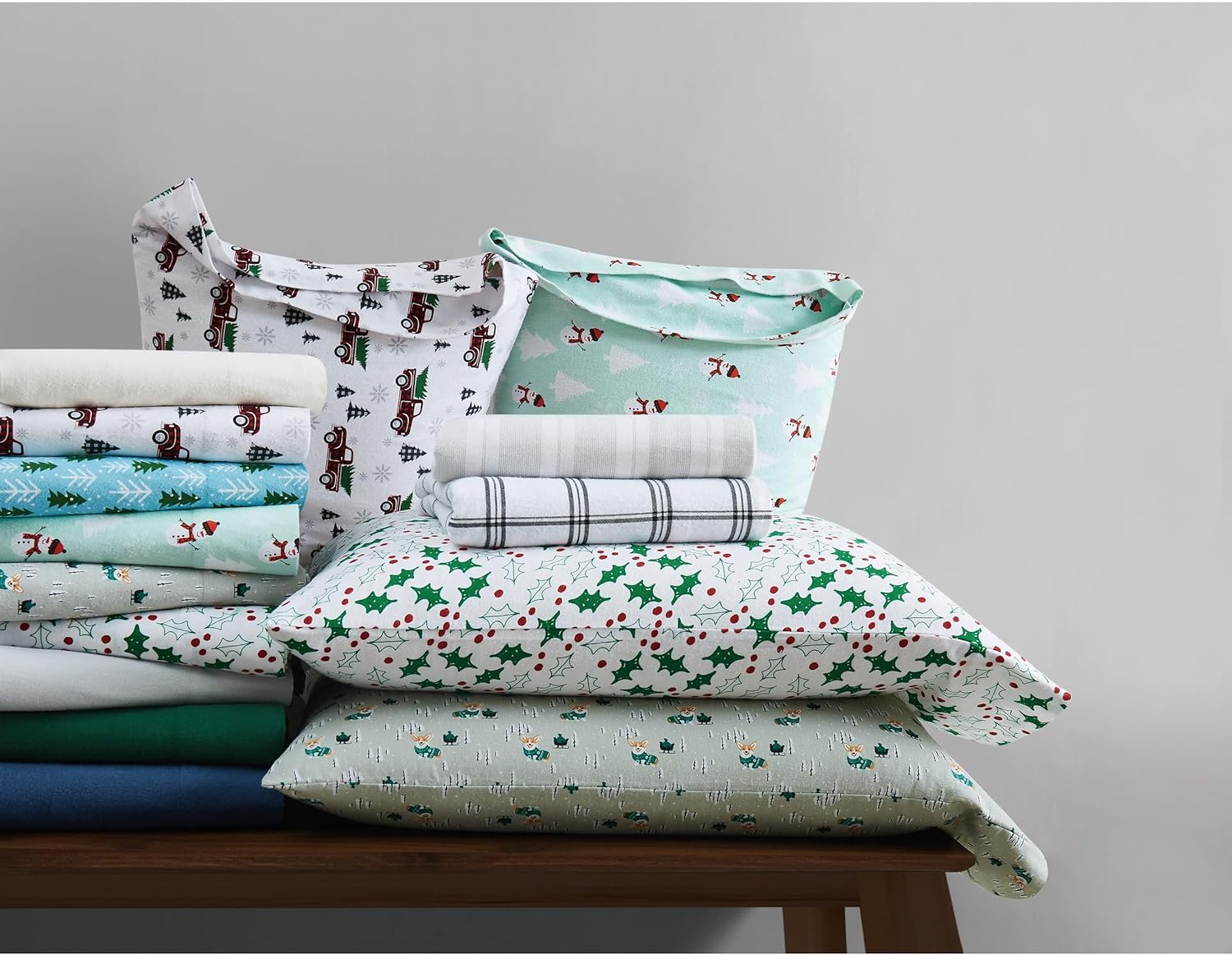 TRULY SOFT Holiday Truck Full Flannel Sheet Set