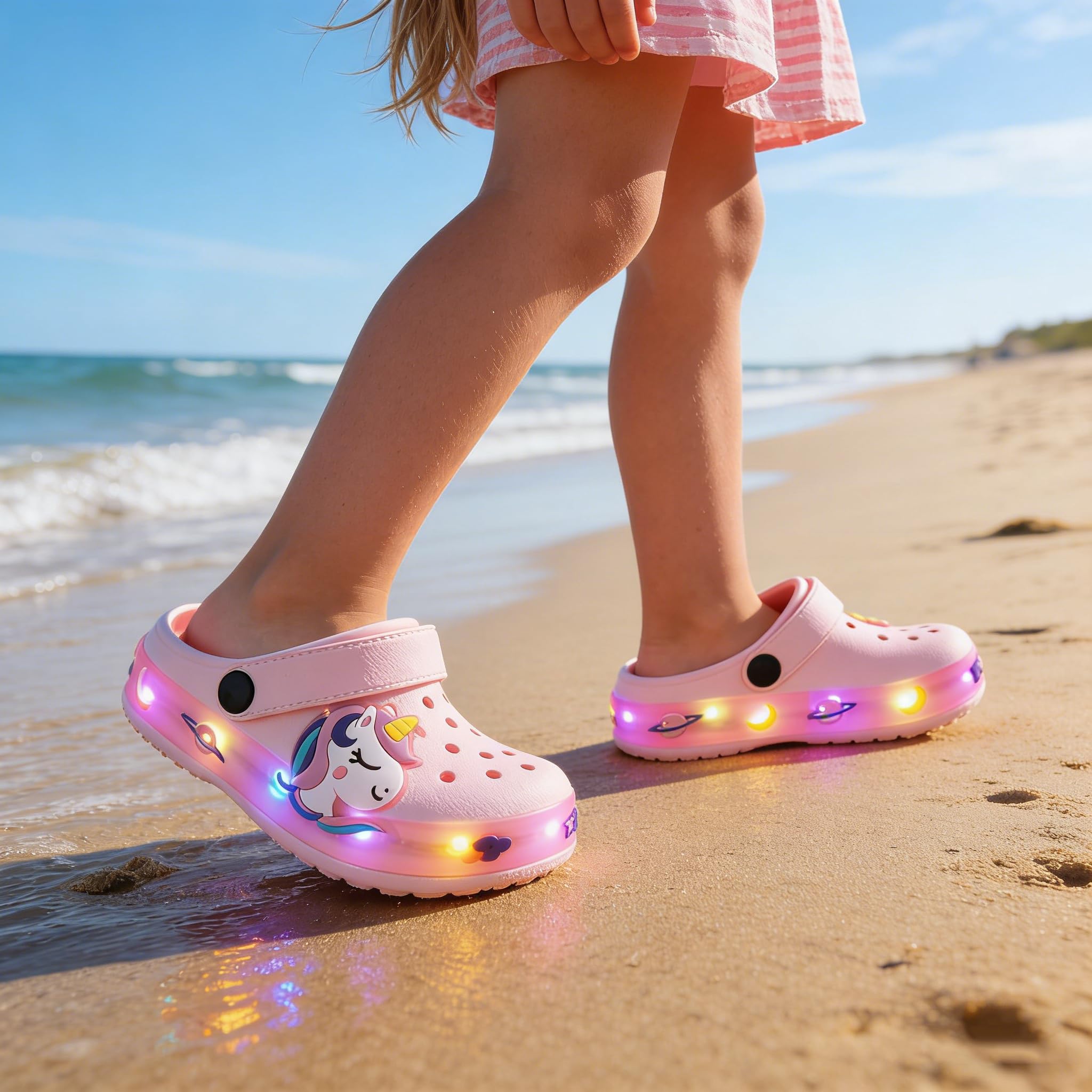 GULAKY Clogs Kinder Hausschuhe Junge Pantoffeln Sandalen für Mädchen Gartenschuhe LED-Streifen Schlappen Kinder Latschen