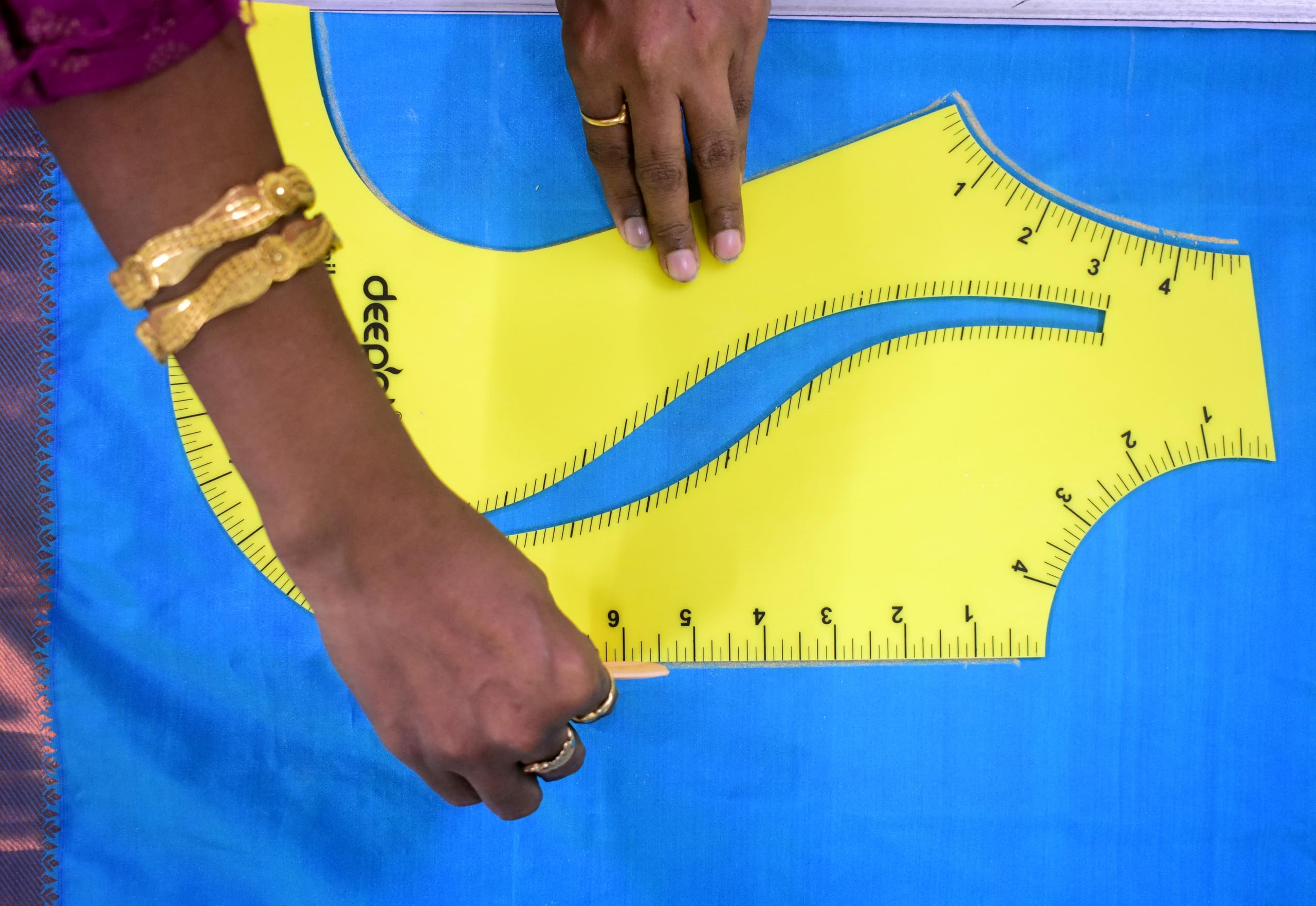 Prabhas Designs Tailor's multi purpose Pattern maker and Arm hole curve scale combo (2pcs) used for Necklines, arm hole curve, sleeve cutting, straight scale with measurements, Hard Plastic 2