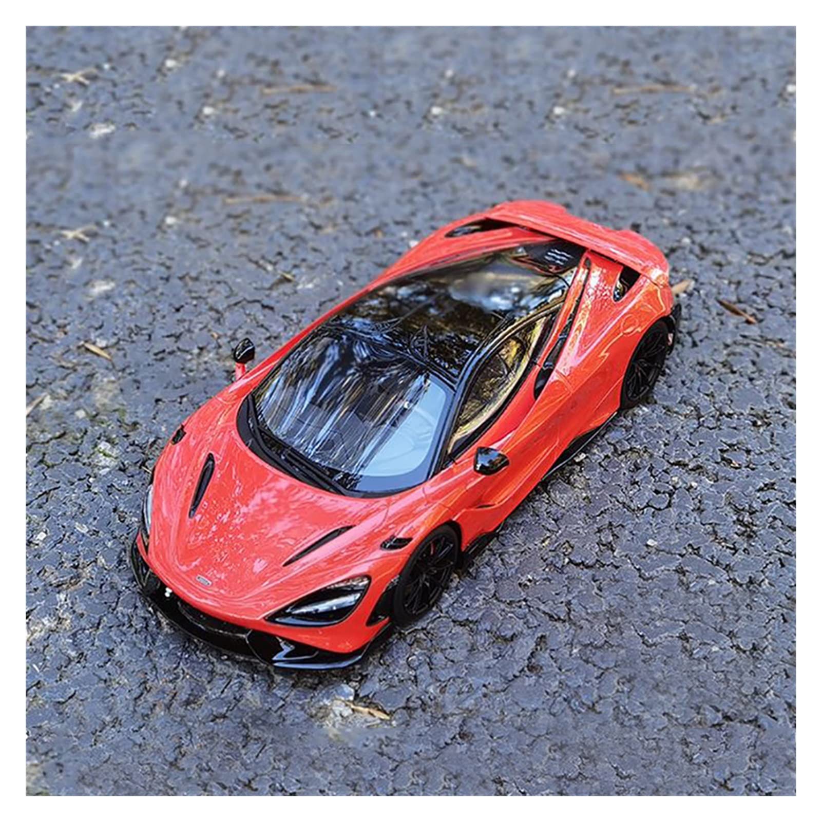 Amazon | ミニカー スケールモデルカー 1:18マクラーレン765LT