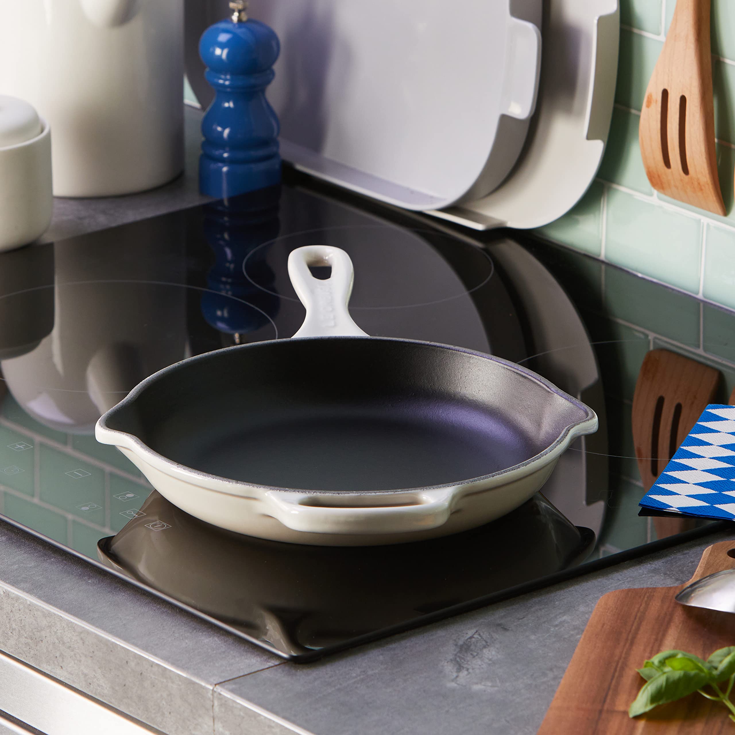 LE CREUSET Padella doppio becco Evolution in ghisa vetrificata, Rotonda, diameter 23 cm, Meringue, 20182237160422