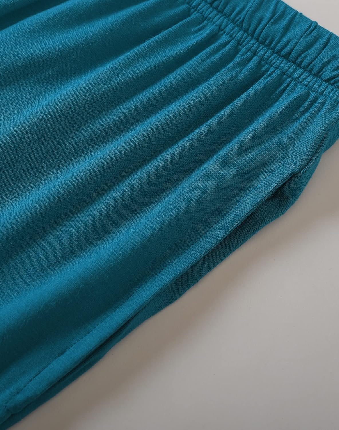 Latuza Women's Viscose Capri Lounge Pajama Set - Image 6