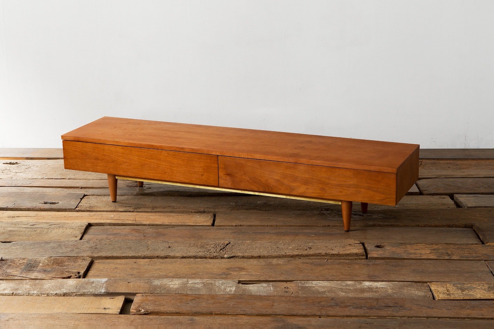 TVボード　ACME Furniture Amazon.co.jp: ACME Furniture TRESTLES TV-BOARD LOW 160cm : 家電