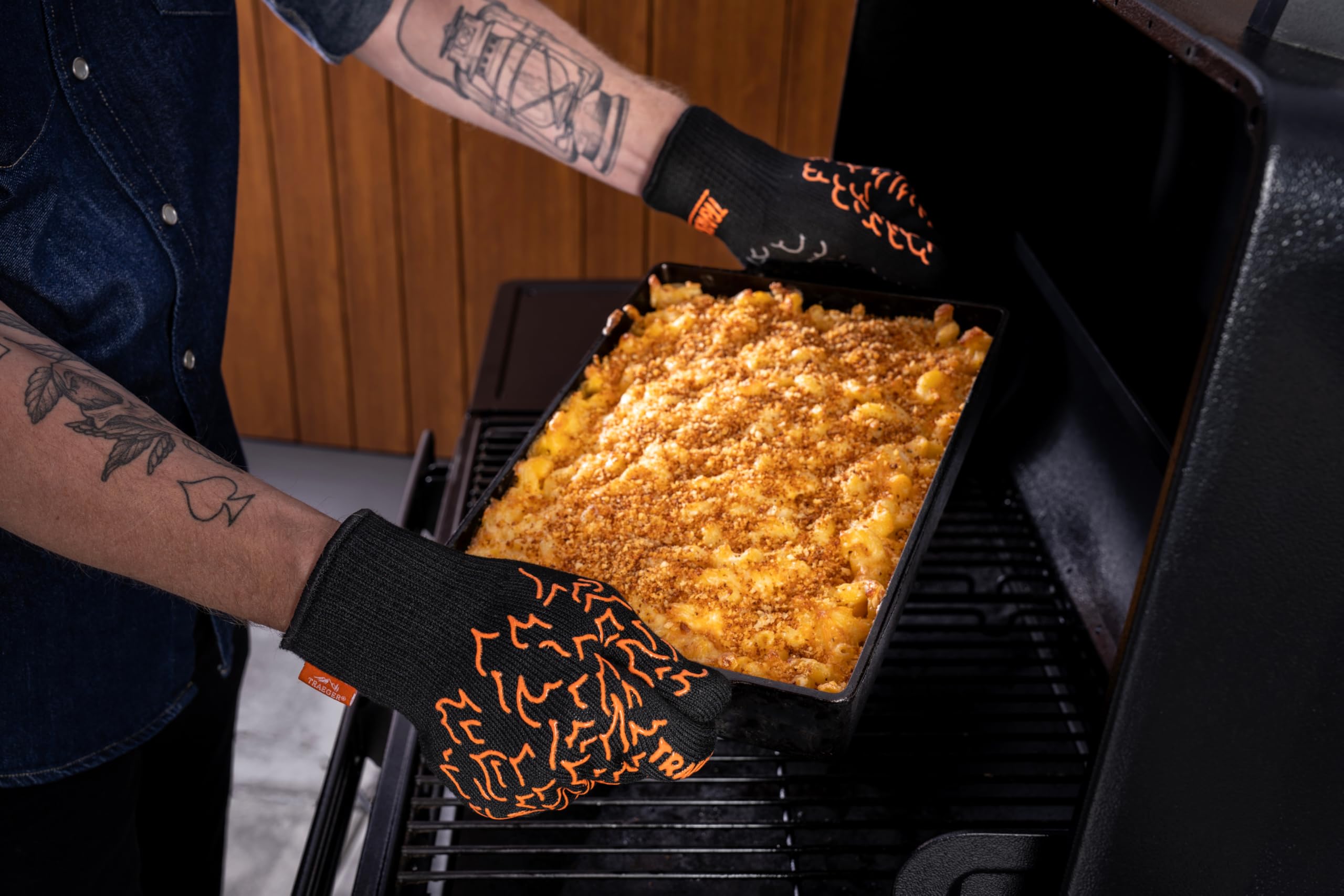 Traeger Gants de Four résistants à la Chaleur avec poignée en Silicone pour Barbecue, pâtisserie, Cuisine, sonde Chaude – Taille Unique