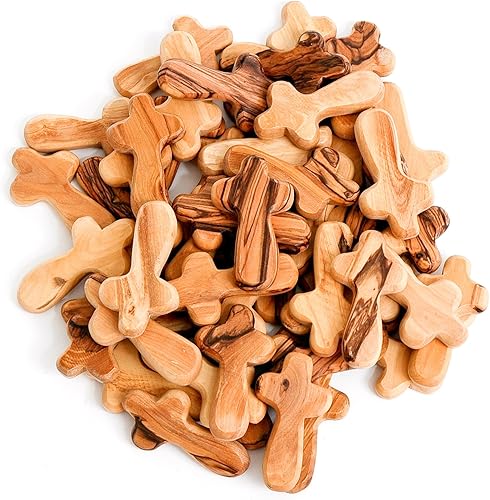 My Caring Cross - Cruz de cuidado y sujeción certificada de madera de olivo de Holy Land 50 cruz de bolsillo pequeño