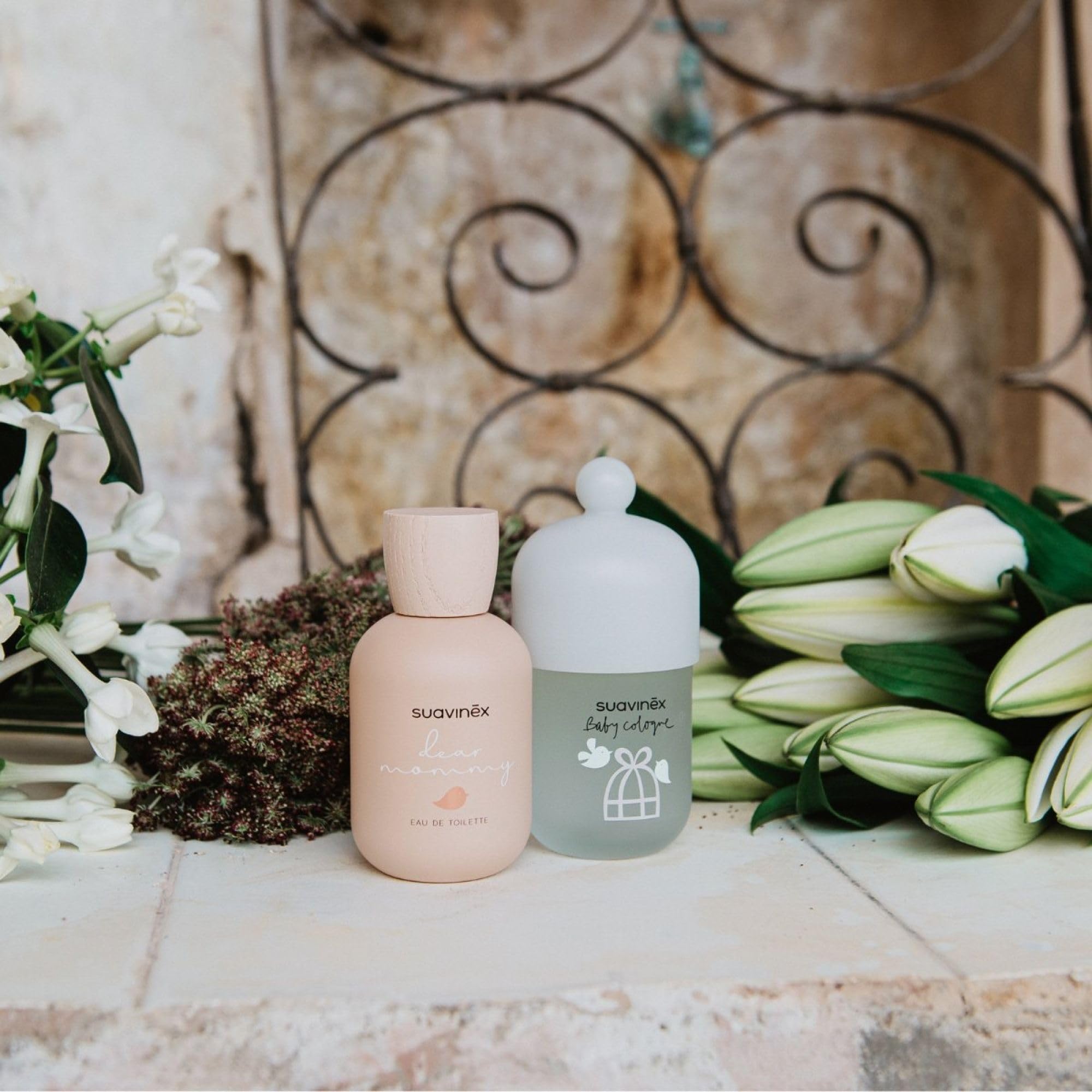 Suavinex, Eau de Cologne Set für Baby und Mama, mit Eau de Cologne für Babys, klassisch, 100 ml + Eau de Toilette für Damen, Dear Mommy 100 ml, ideal als Geschenk, frisch und zart, Zerstäuber