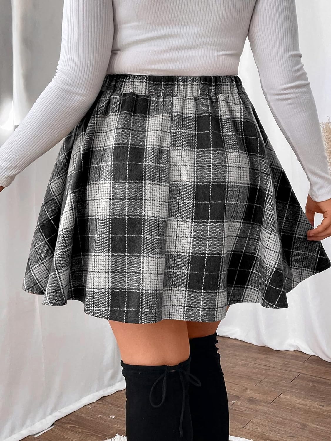 MakeMeChic Women's Plus Size Plaid Mini Skirt High Waisted Aline Flare Pleated Skirt - Image 3