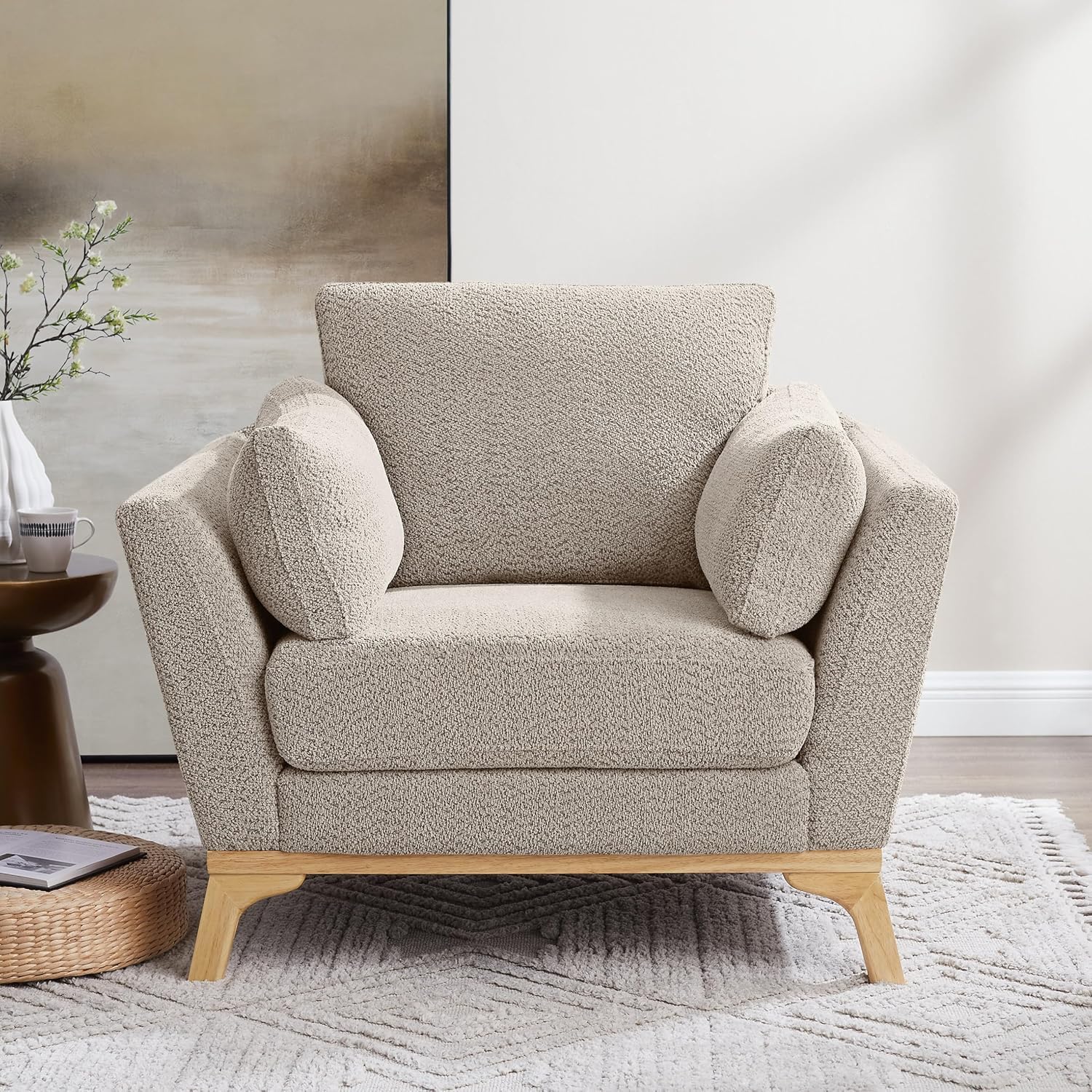 VANOMi Large Accent Chair